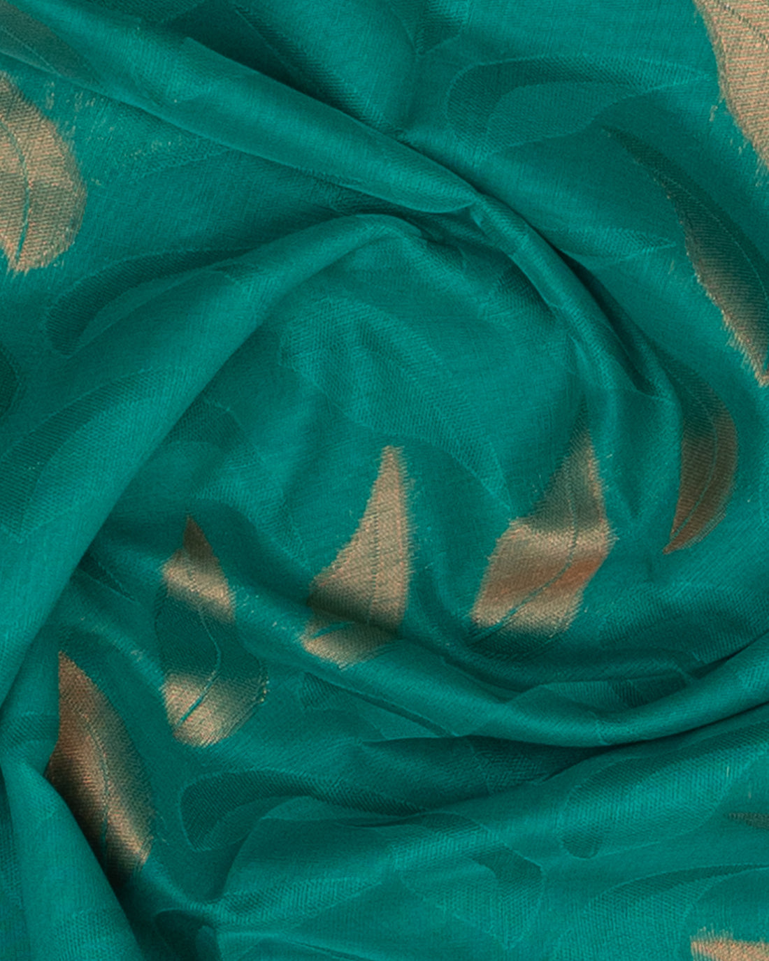 Exquisite Silk Cotton Saree With Leaf Design - Multi