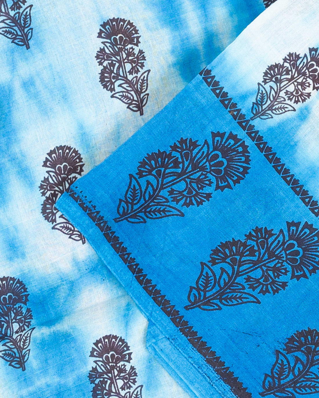 Classic Sungudi Cotton Saree With Printed Design - Blue