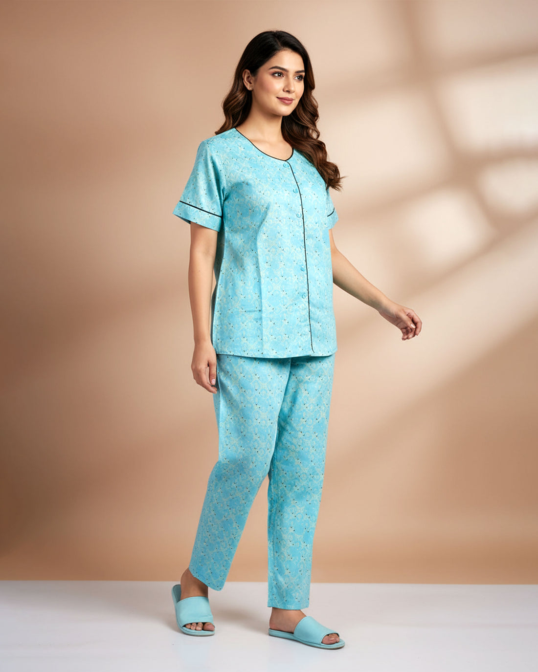 Women's Abstract Pattern Printed Nightwear  - Green