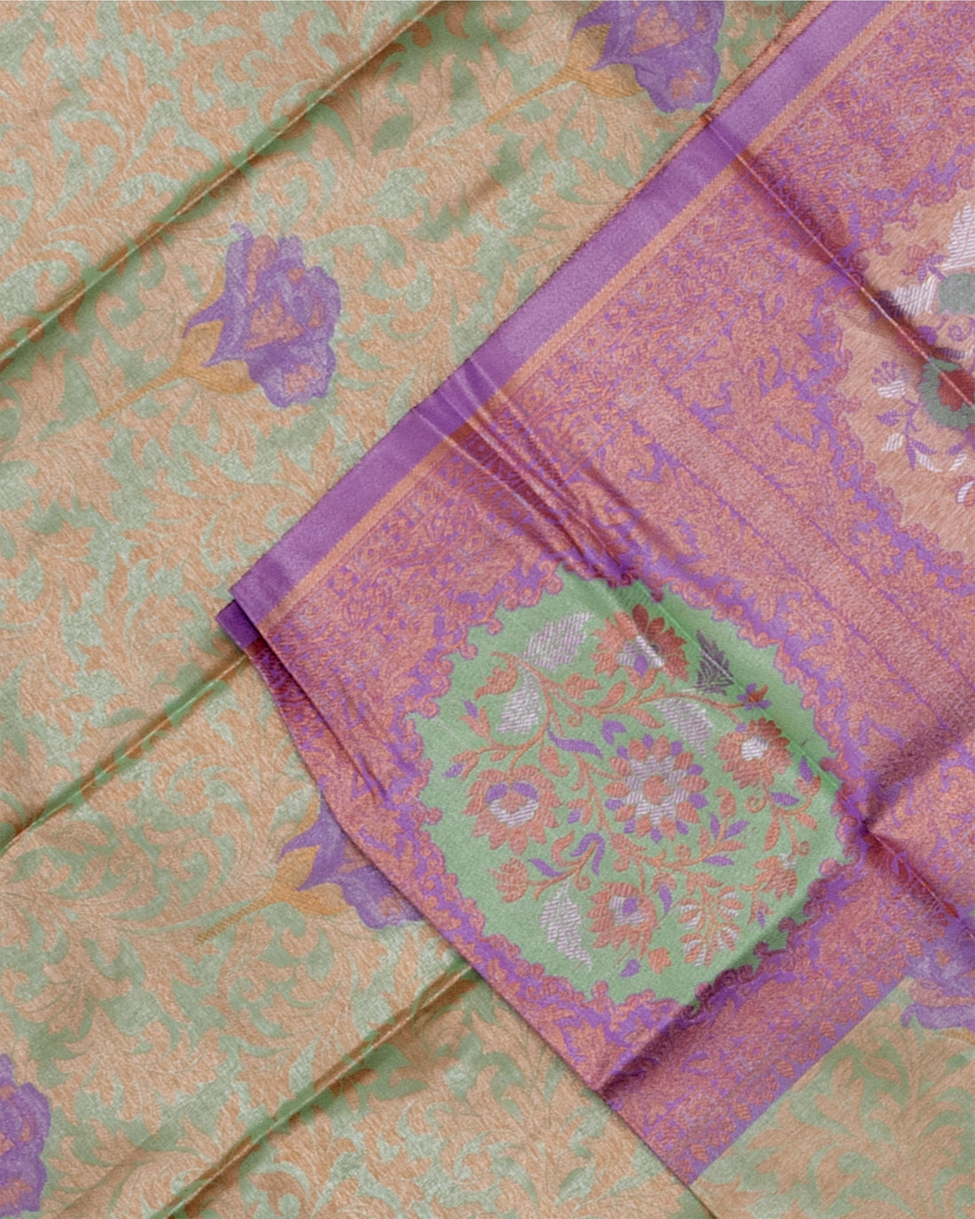 Kanchipuram Tissue Saree with Intricate Zari Weaving and Floral Motifs - Green