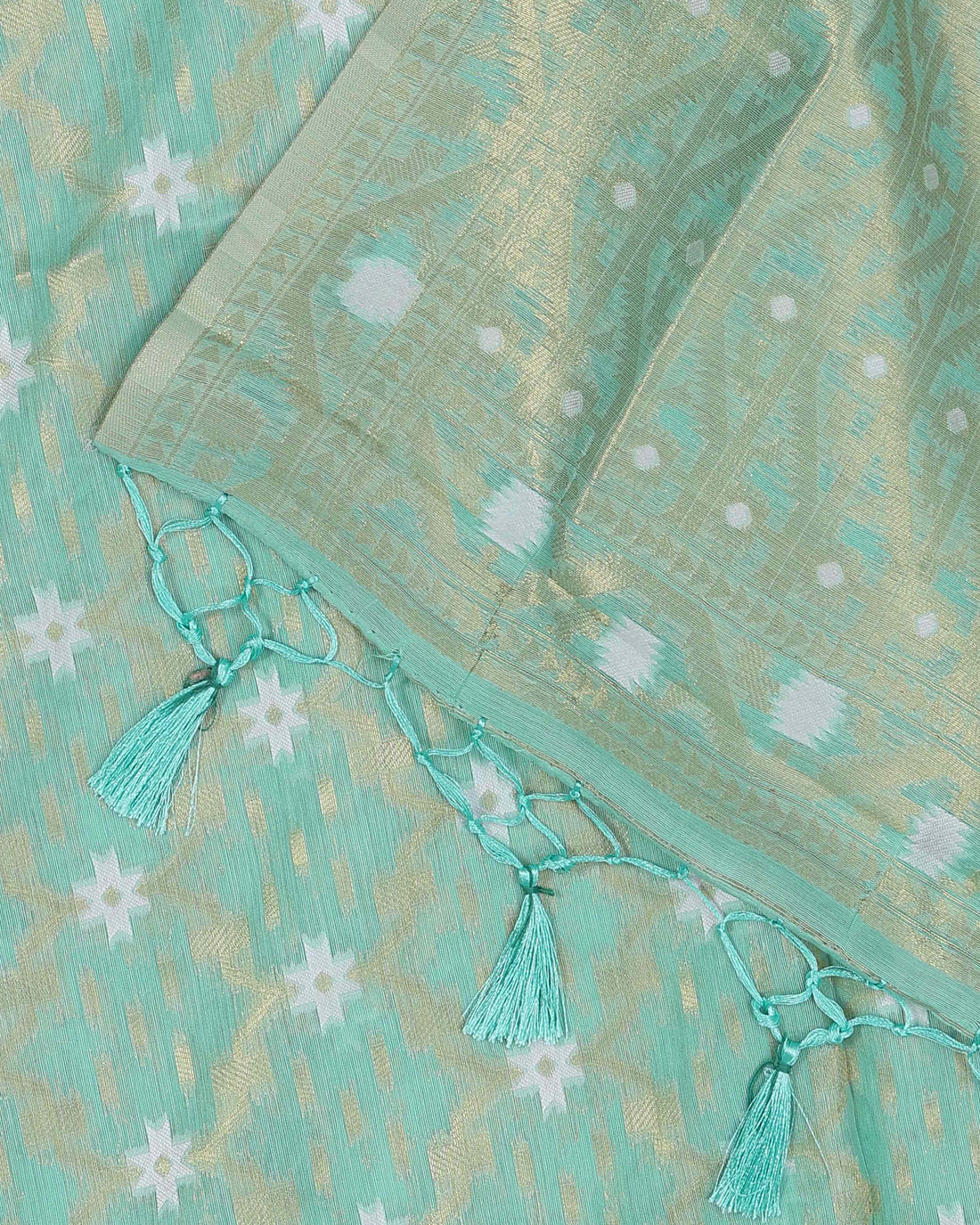 Elegant Art Silk Saree with Scattered Floral Star Motifs - Green
