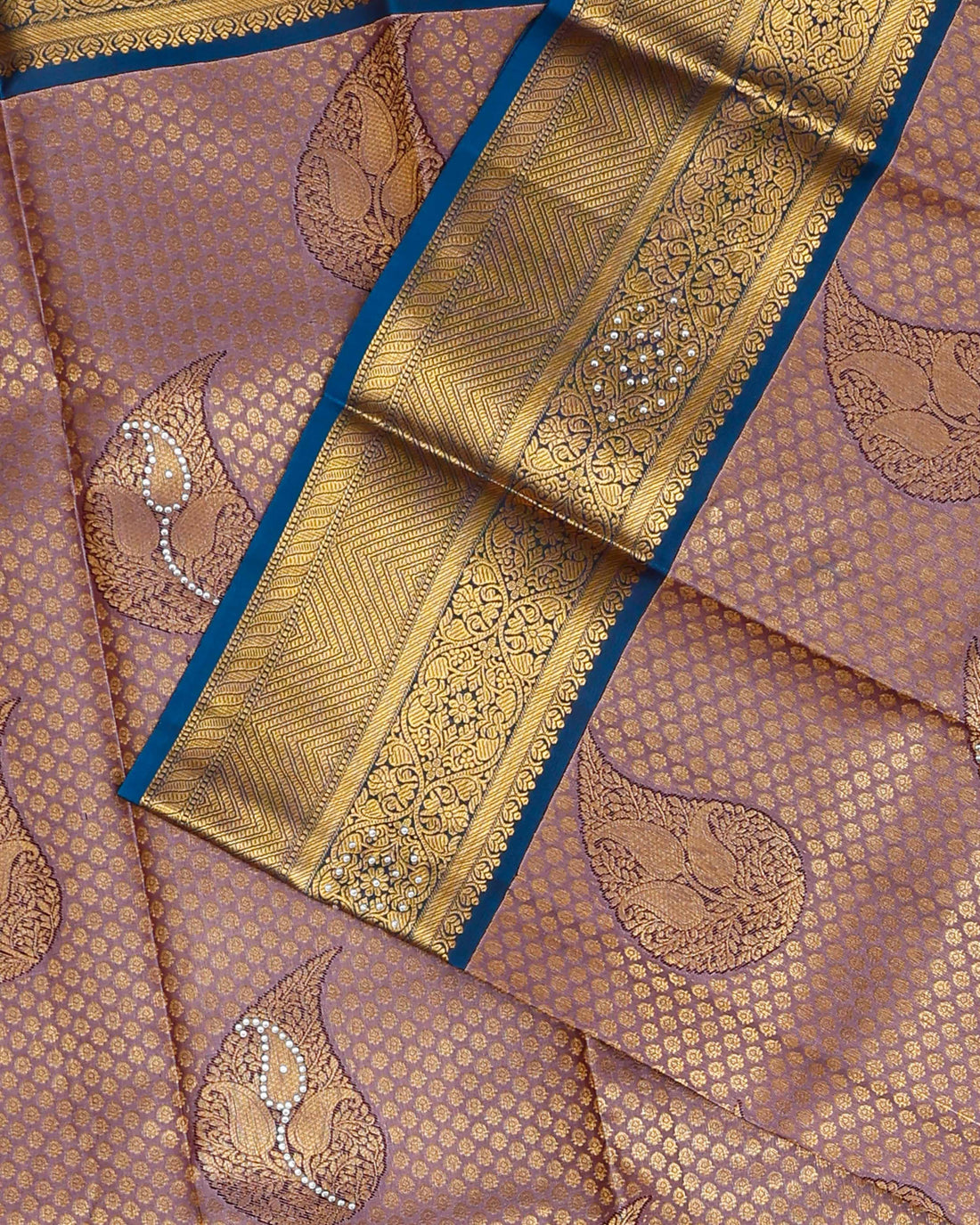 Kanchipuram Pure Silk Handloom Saree with Zari Weave and Traditional Motifs - Purple
