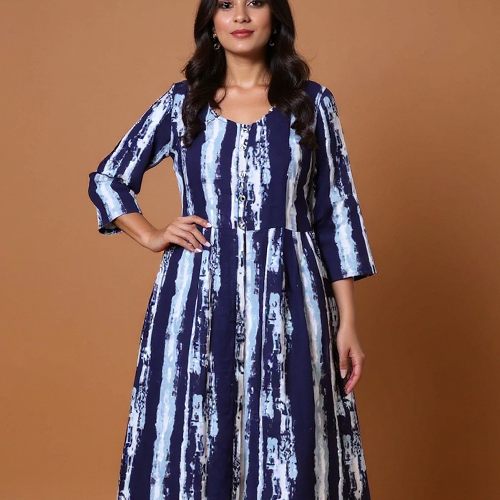 Maternity Wear - Elegant Blue Abstract Stripe Button-Down Women's  Feeding Top