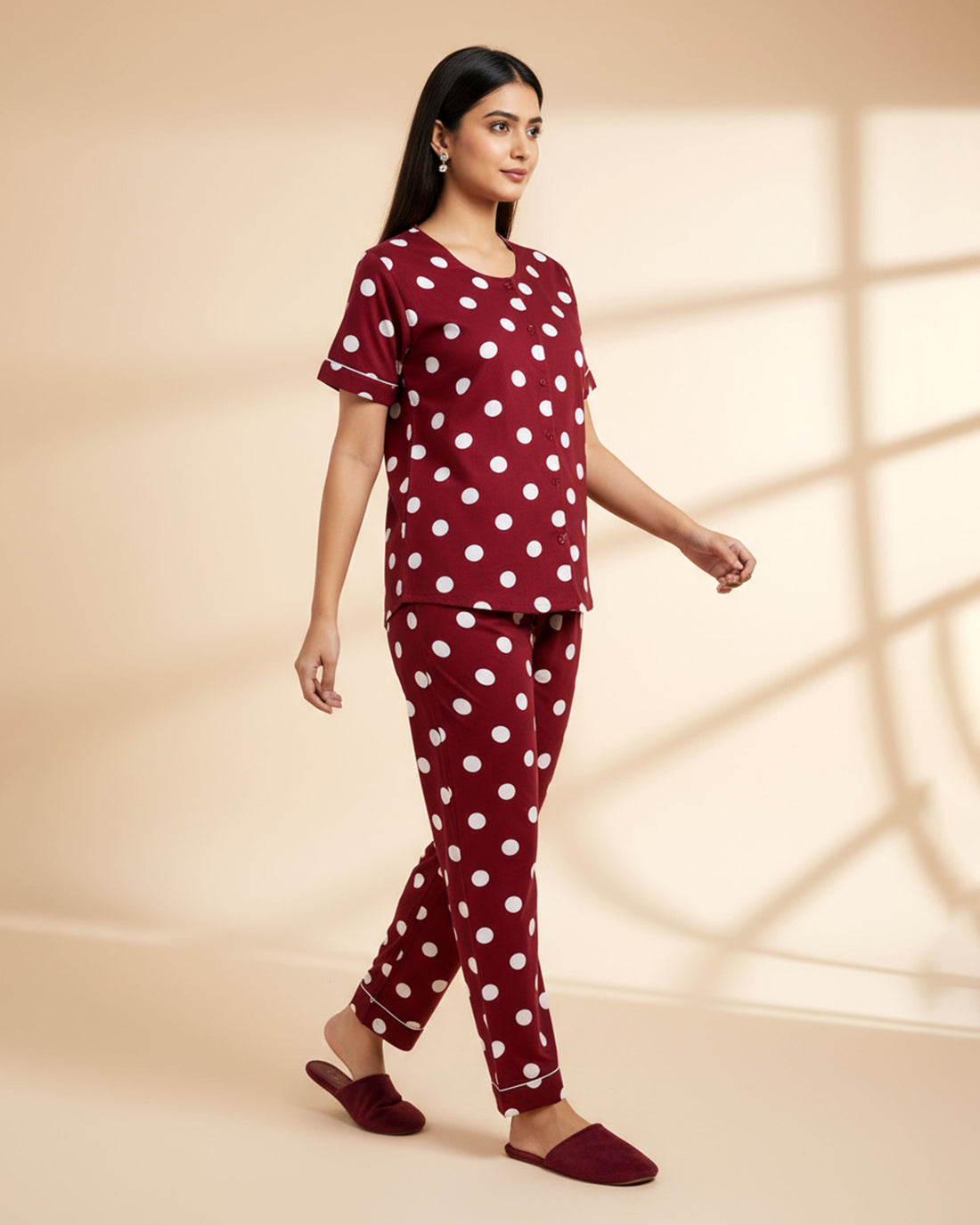 Women's Polka Dot Print Short Sleeve Night Wear - Maroon
