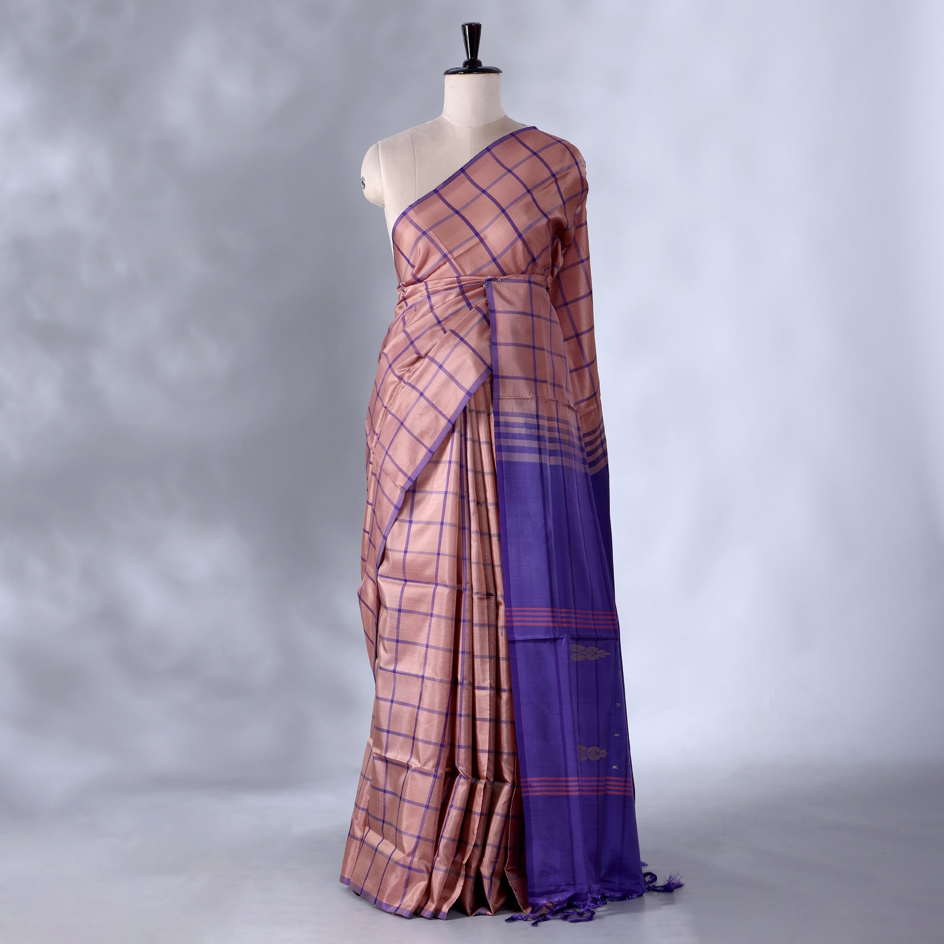 Rose Gold Banana Pith Saree with Checkered Weave and Contrast Border- Full View