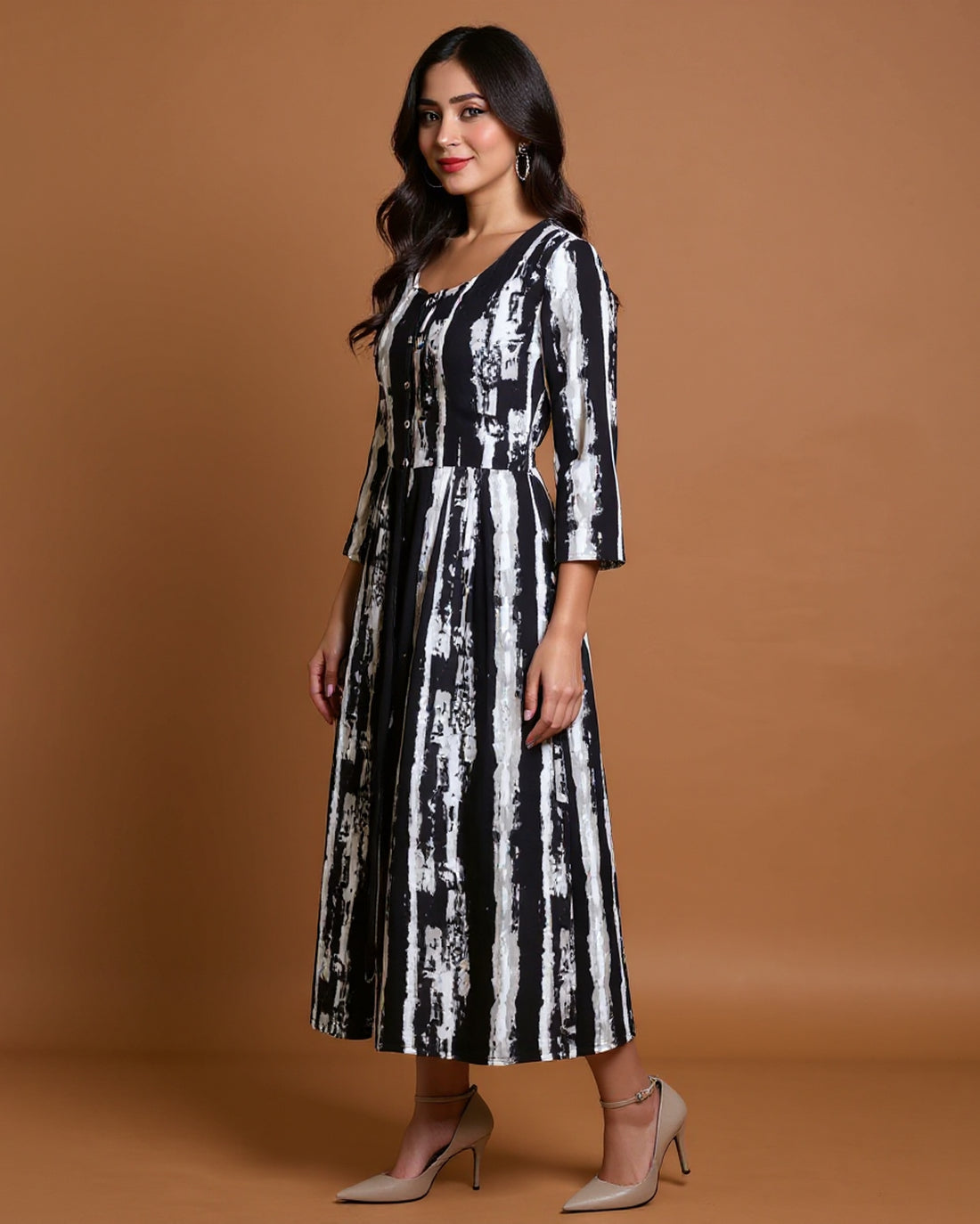 Maternity Wear - Elegant Multi Abstract Stripe Button-Down Women's Feeding Top