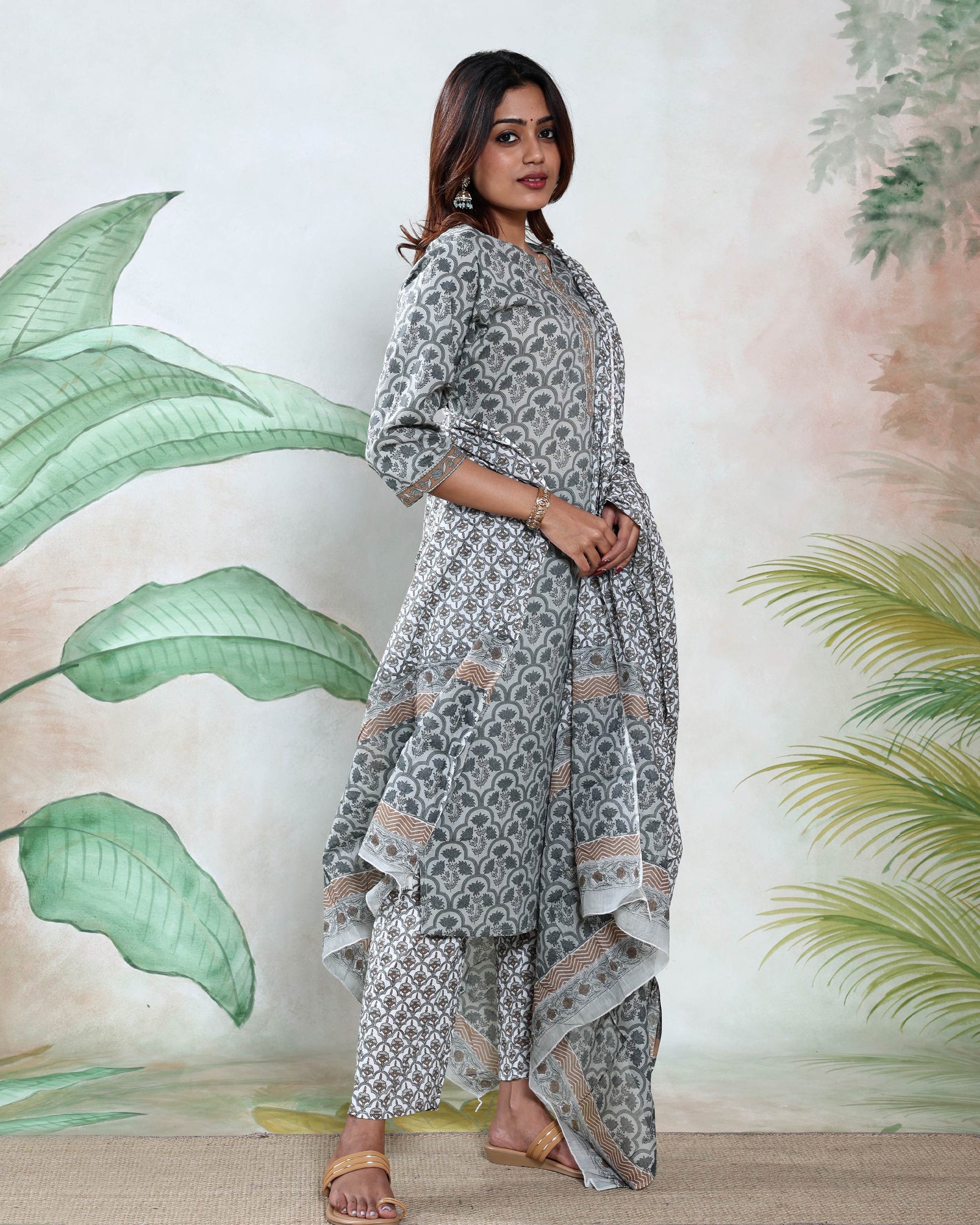 Women’s Floral Printed Readymade Salwar Suit Set with Elegant Straight Fit Kurta with Coordinated Bottom and Designer Printed Dupatta, Light Green