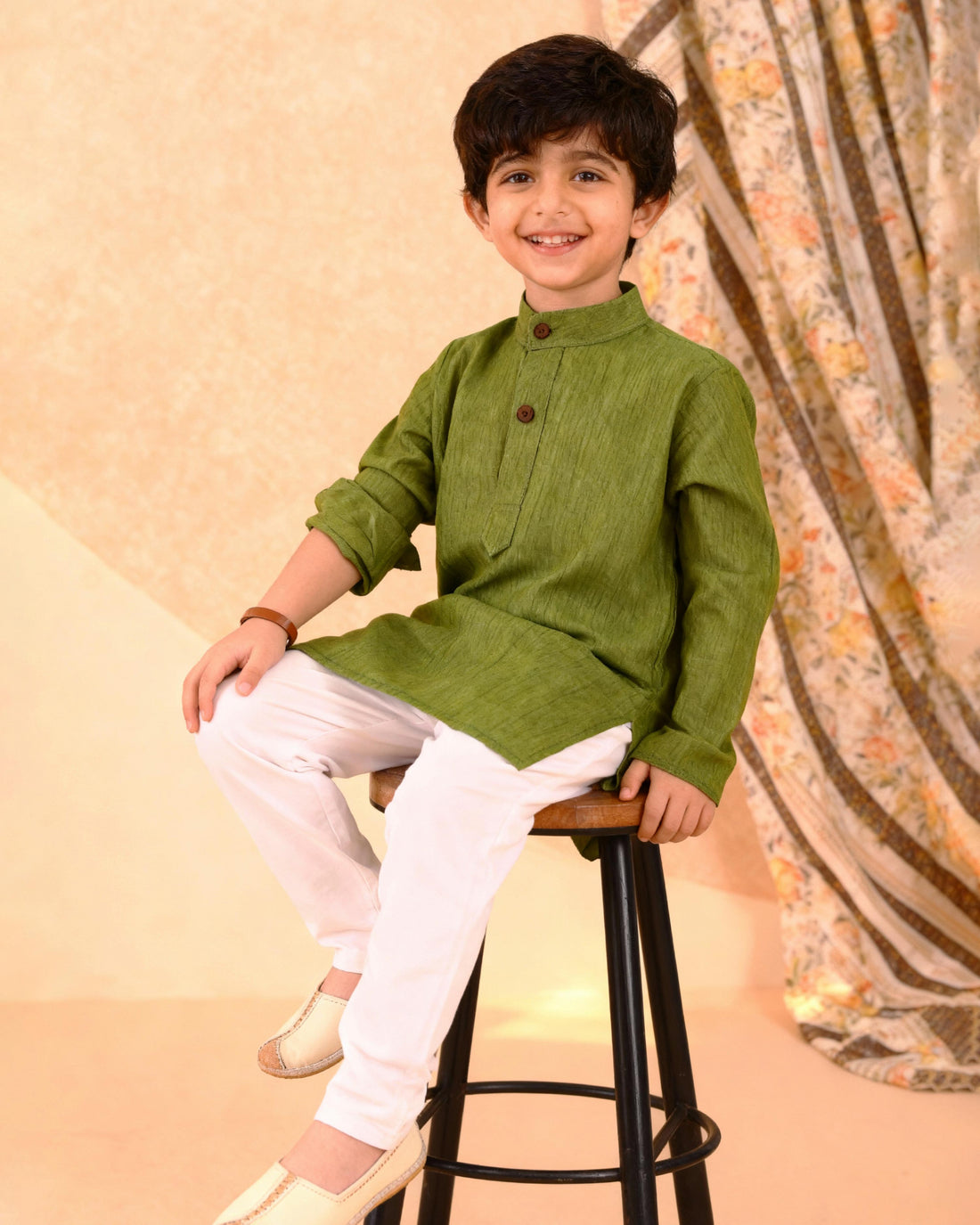 Boys Festive Kurta Set with Mandarin Collar -Green