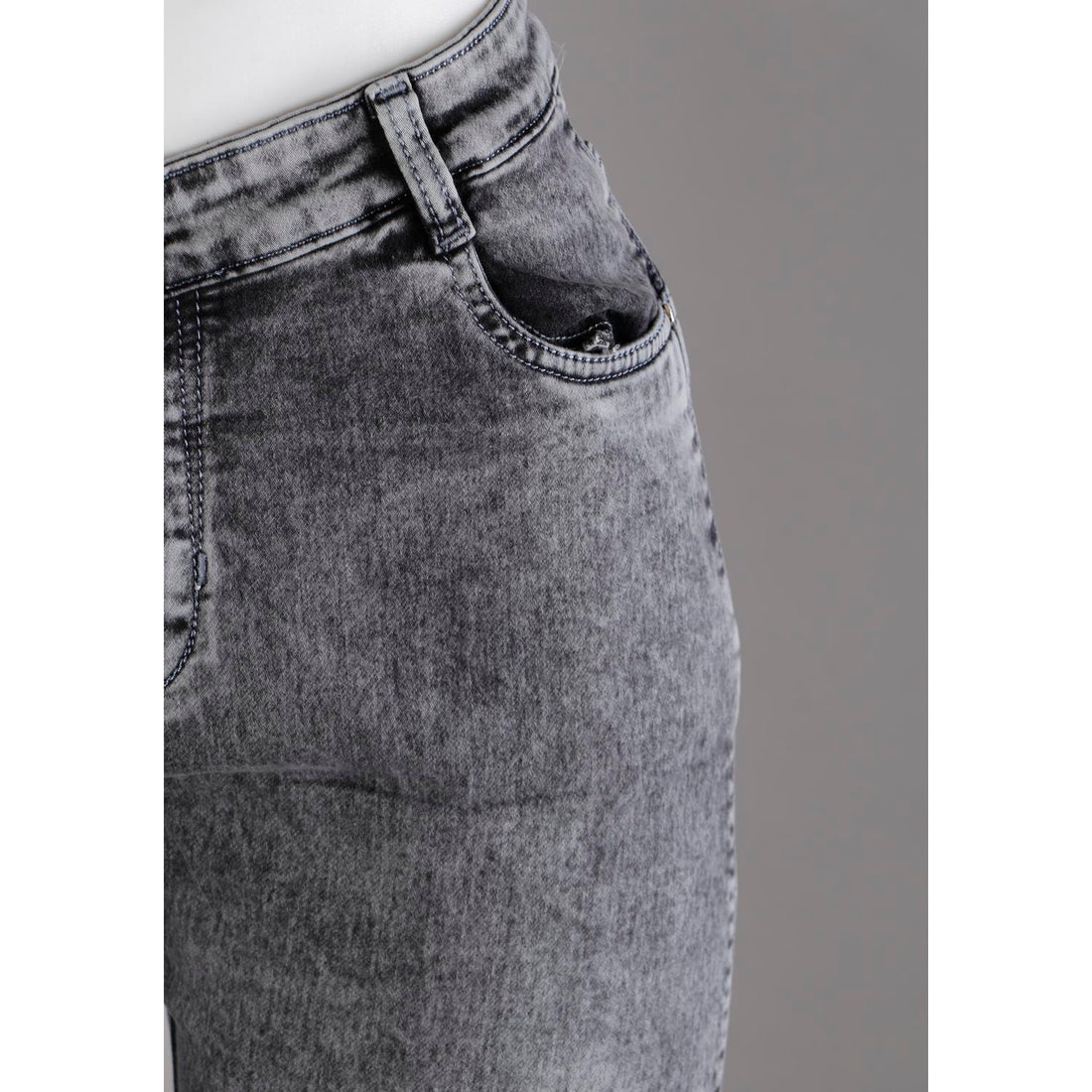 Women Grey Mom Fit Jeans
