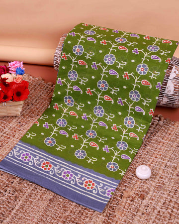 All-Over Floral Printed Voile Saree with Intricate Contrast Border – Green