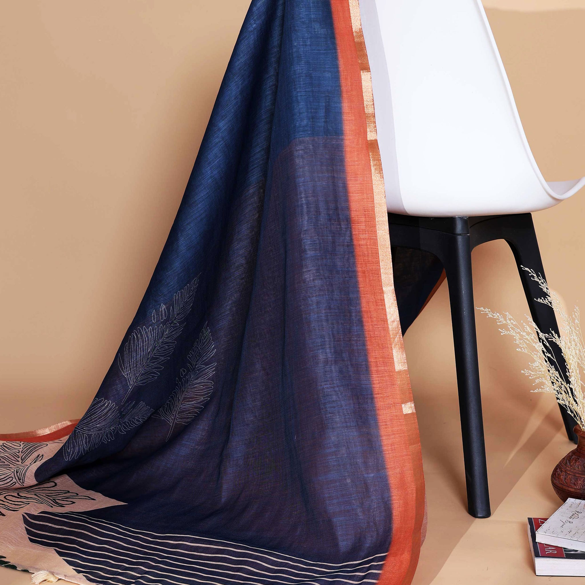 Elegant Navy Blue Linen Saree with Dual Tone Effect, Navy Blue Zari Border and Striped Pallu (Copy)