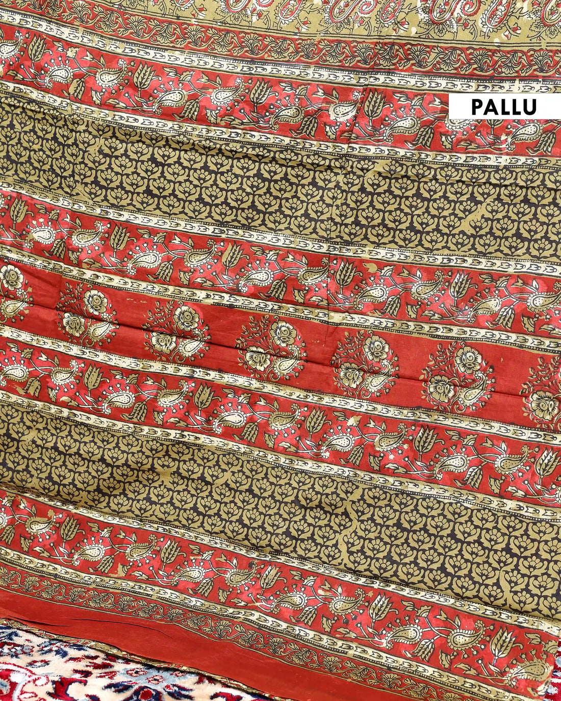 Handcrafted Paisley Motif Mul Mul Cotton Saree with Contrast Border - Green