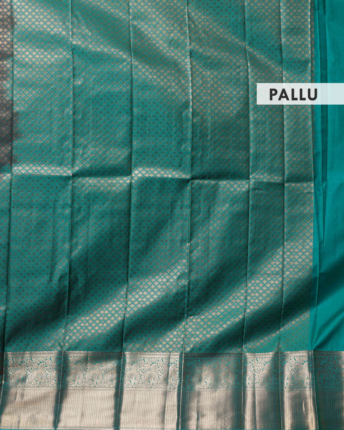 Exquisite Niranjana Silk Saree with Intricate Zari Weaving and Traditional Motifs - Blue