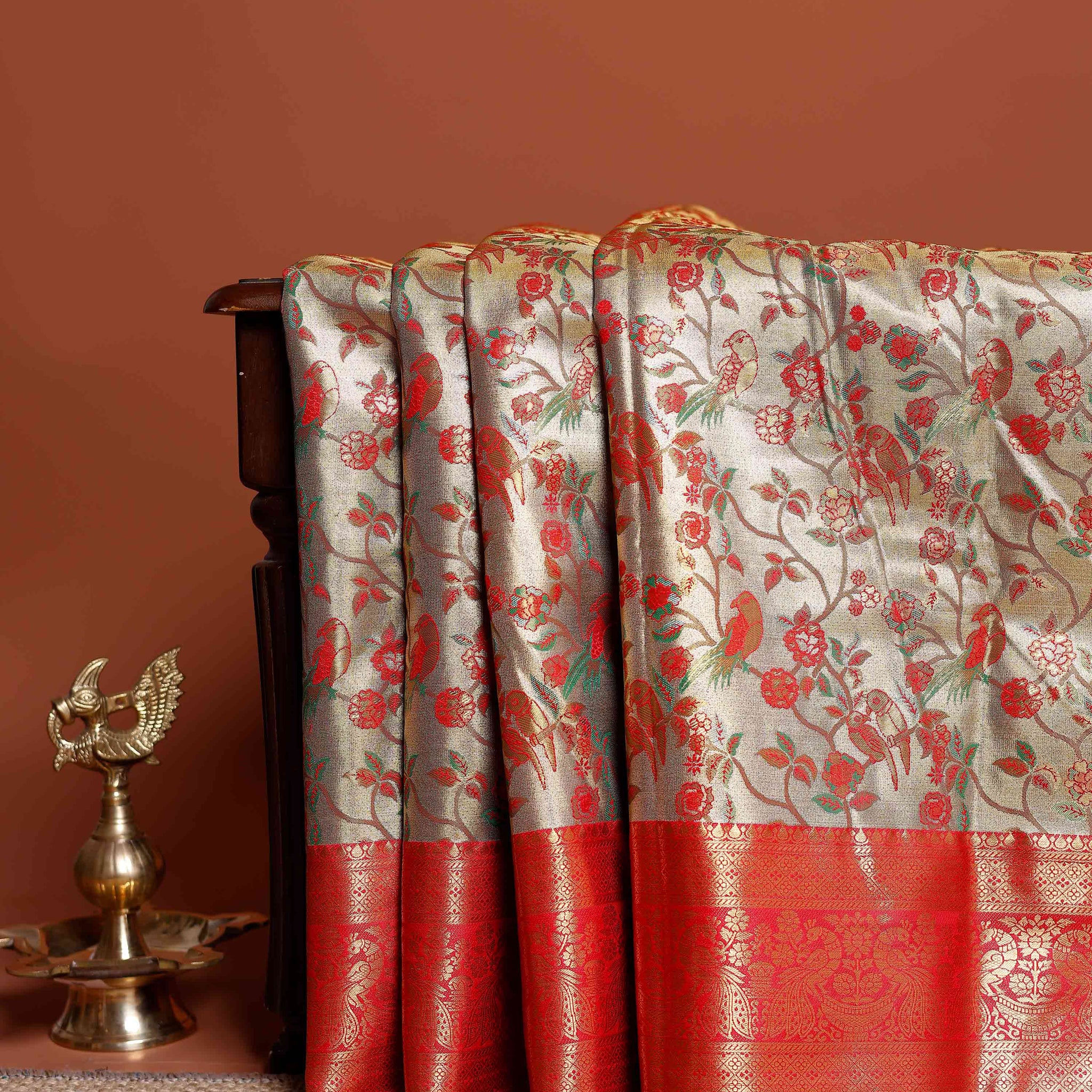 Exquisite Niranjana Silk Saree with Intricate Zari Woven Floral & Avian Motifs and Rich Contrast Border - Green