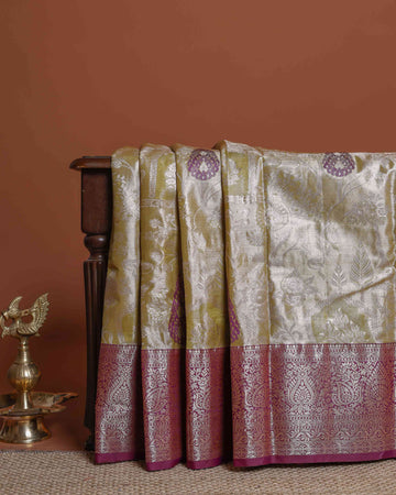 Elegant Niranjana Silk Saree with Intricate Zari Weave and Contrasting Border - Green