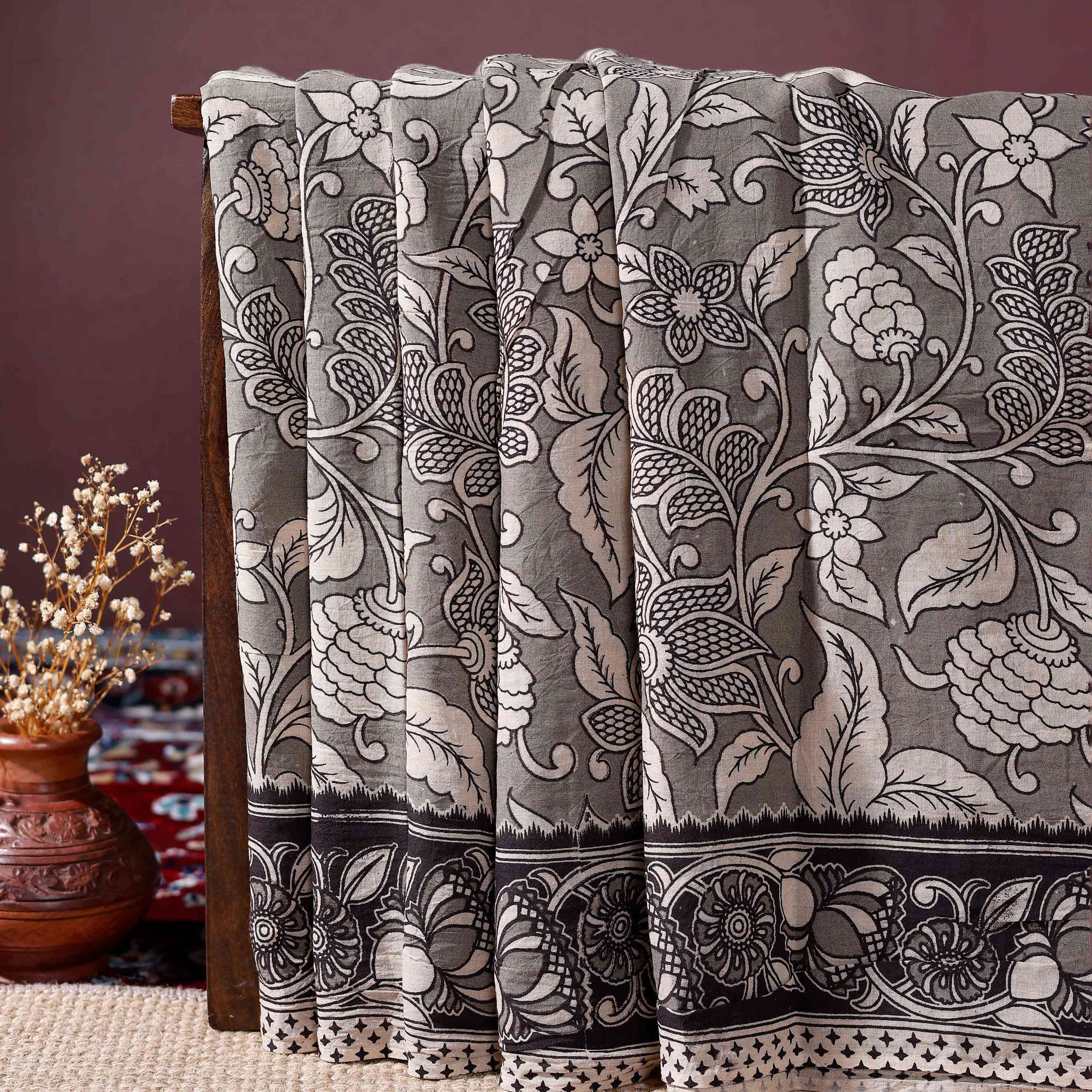 Handcrafted Kalamkari Cotton Saree with Intricate Floral and Traditional Border Motifs - Grey