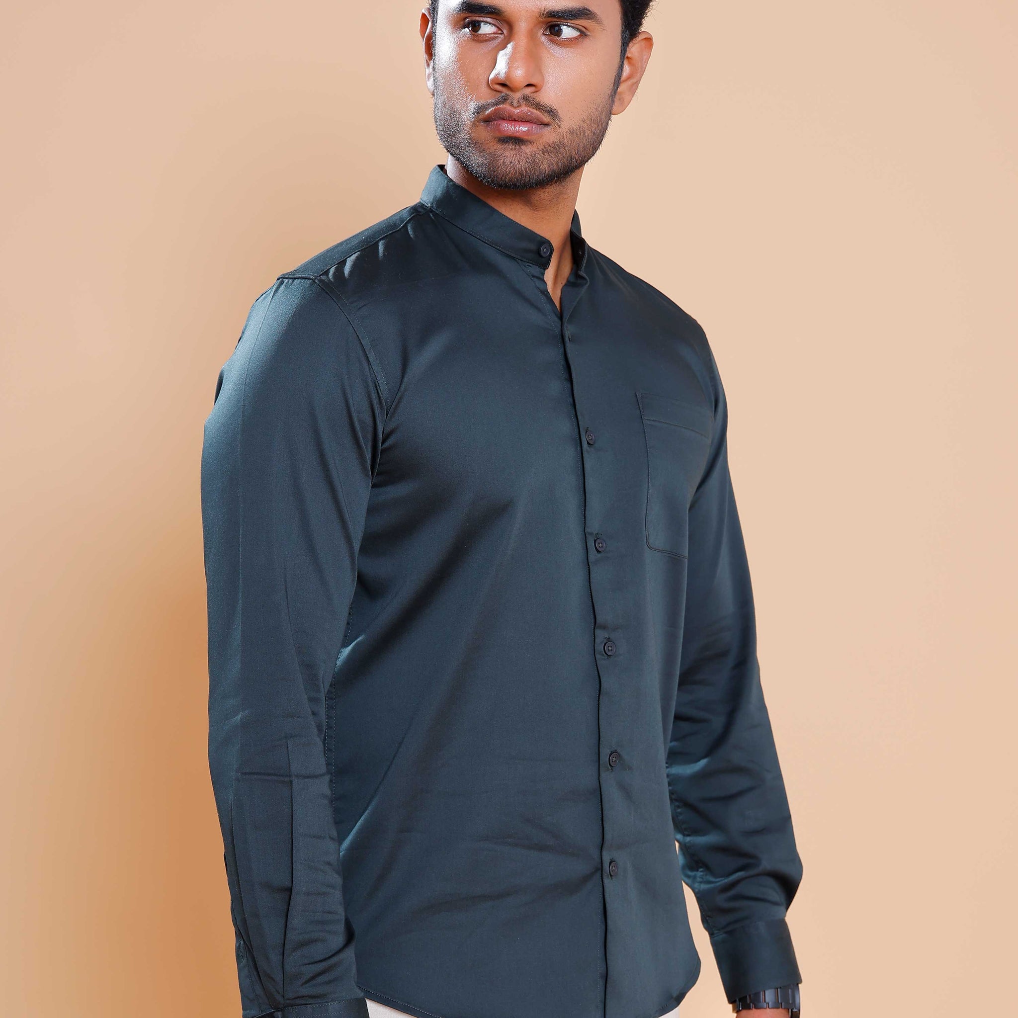 Nativebull Men Solid Full Sleeve Cotton Blend Shirt - Green