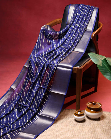 Elegant Dola Saree with Leheriya Inspired Print and Classic Zari Woven Border - Navy