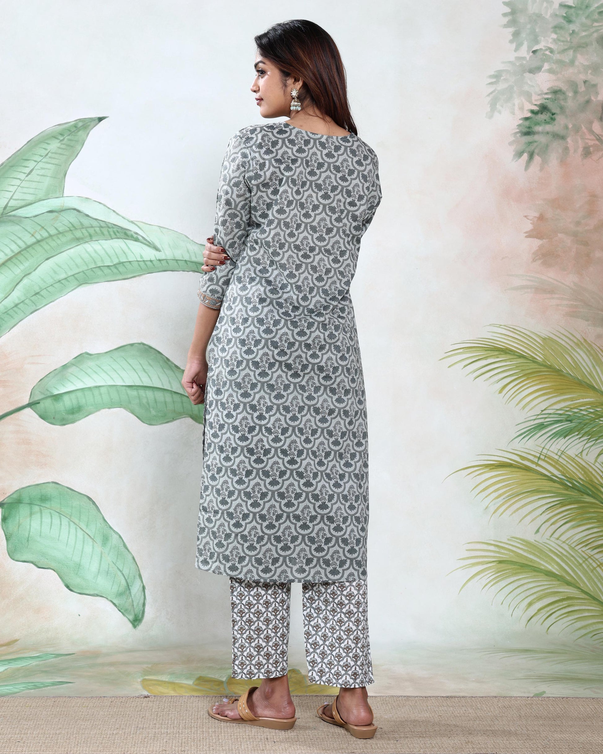 Women’s Floral Printed Readymade Salwar Suit Set with Elegant Straight Fit Kurta with Coordinated Bottom and Designer Printed Dupatta, Light Green