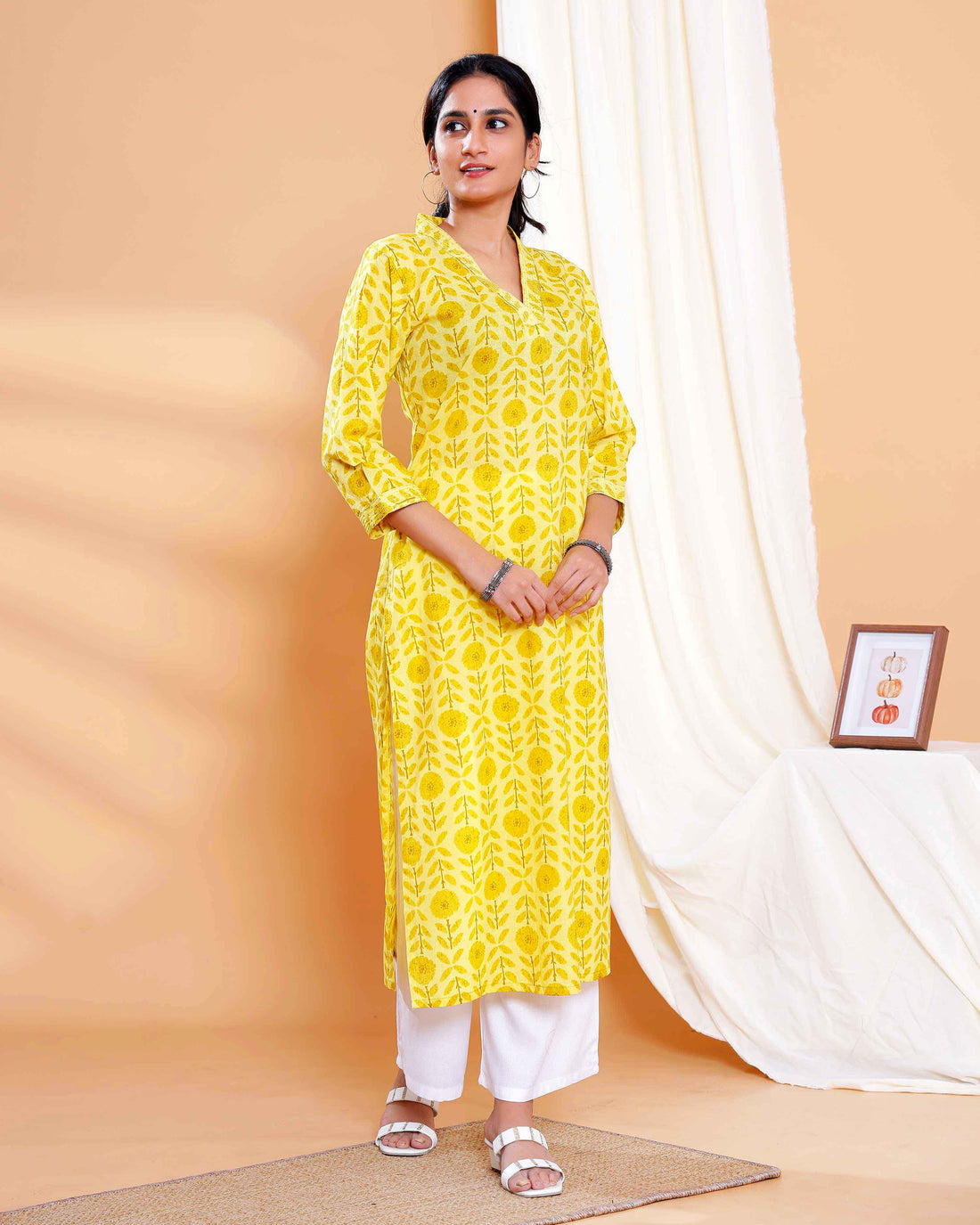 Print Straight Kurta with V-Neck and 3/4th Sleeves - Yellow