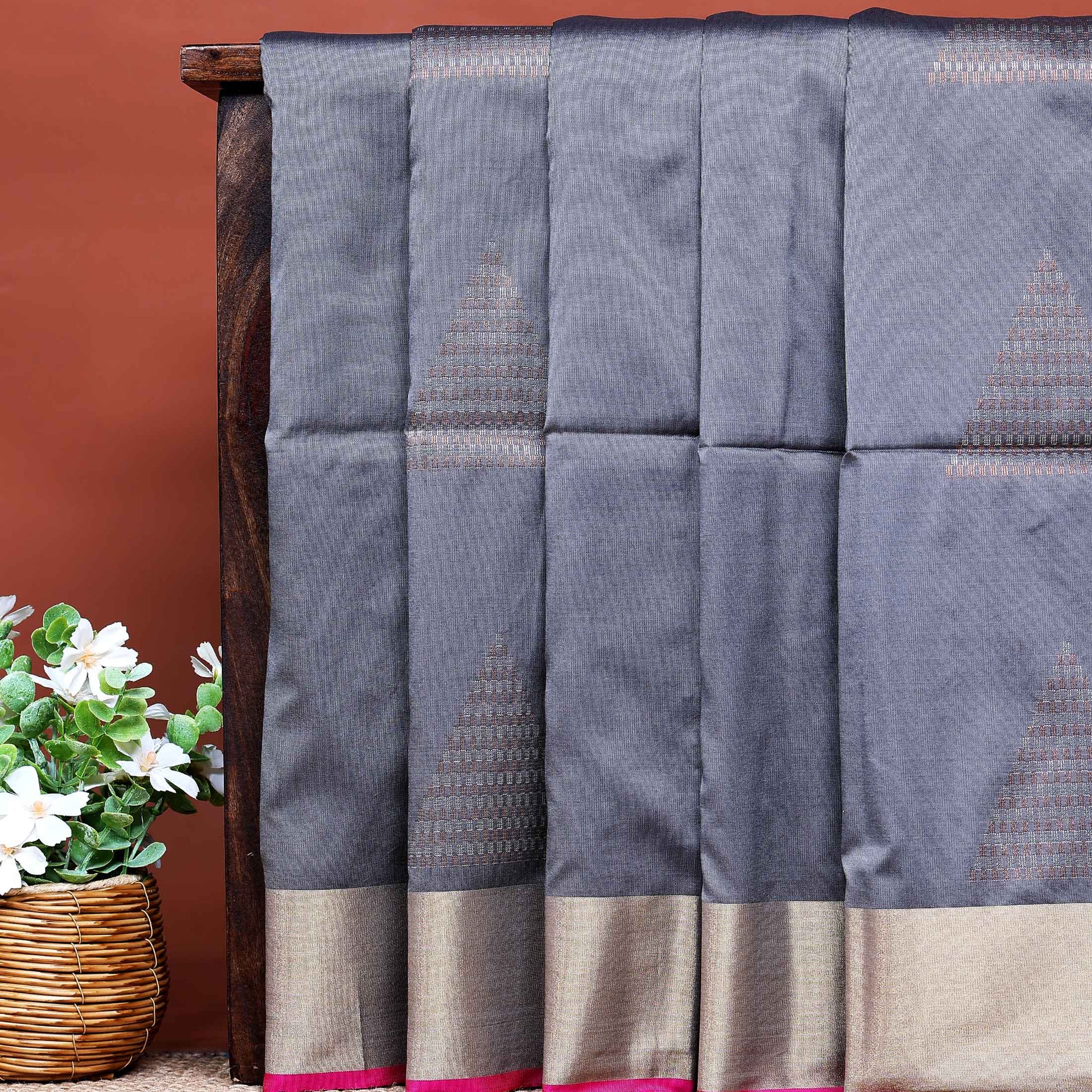Ethnic Thread Design Soft Silk Saree - Grey