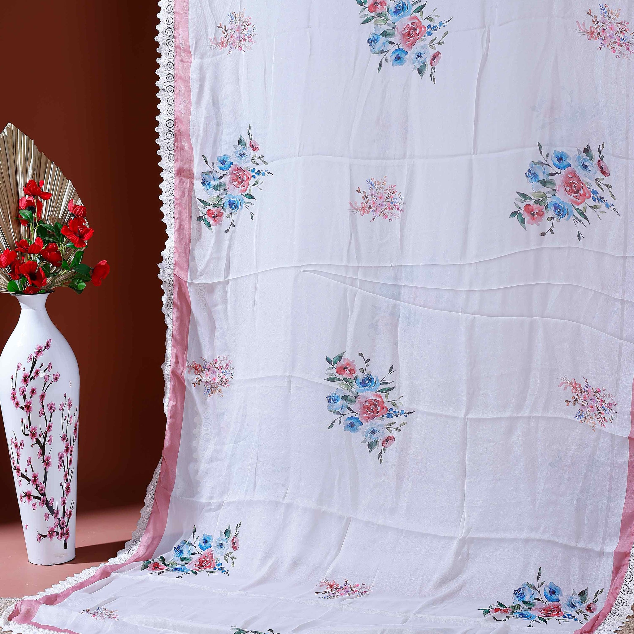 Elegant Georgette Saree with Delicate Floral Prints and Graceful Lace Border Detailing - Cream