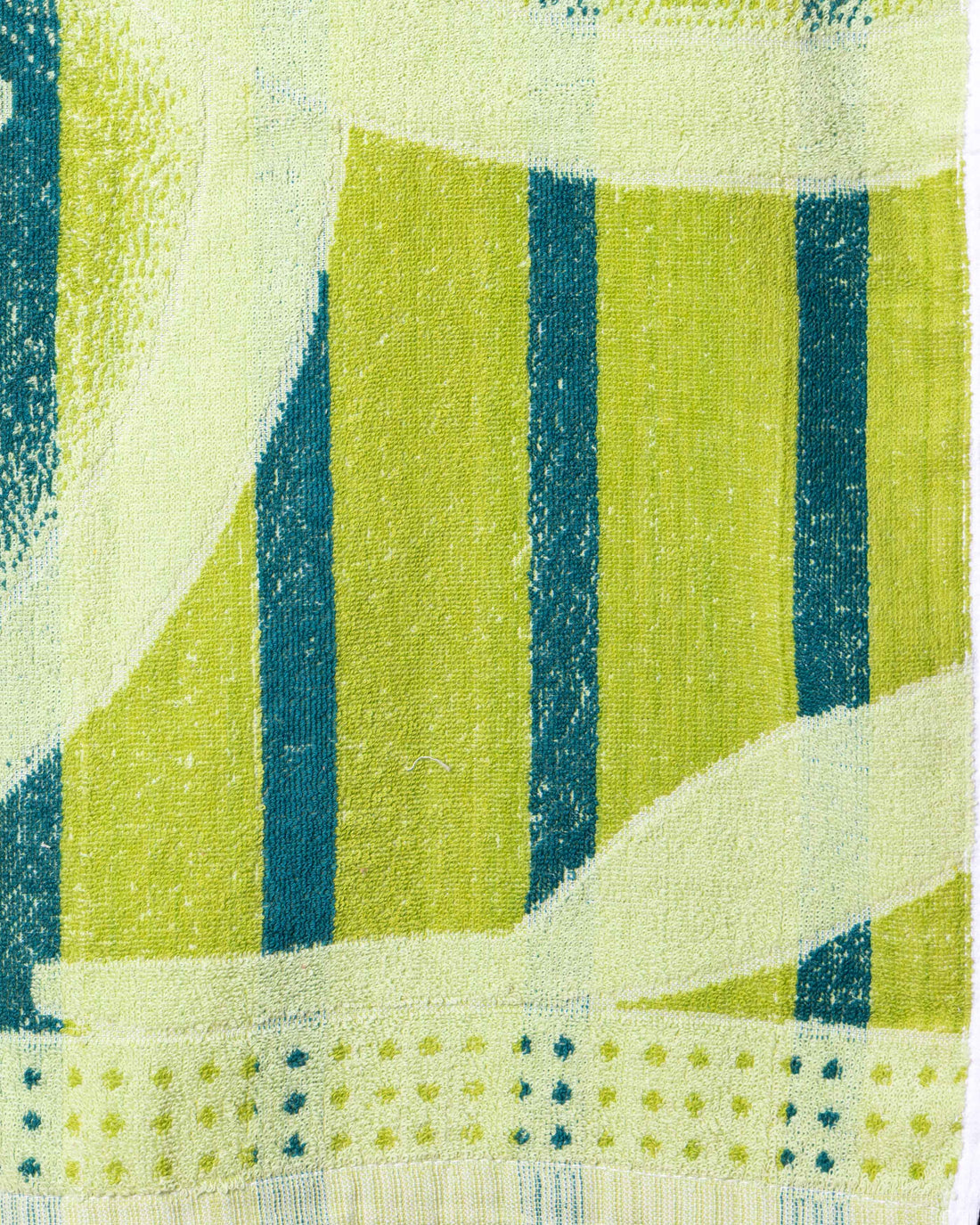 Soft Abstract Striped and Dotted Patterned Towel - Green