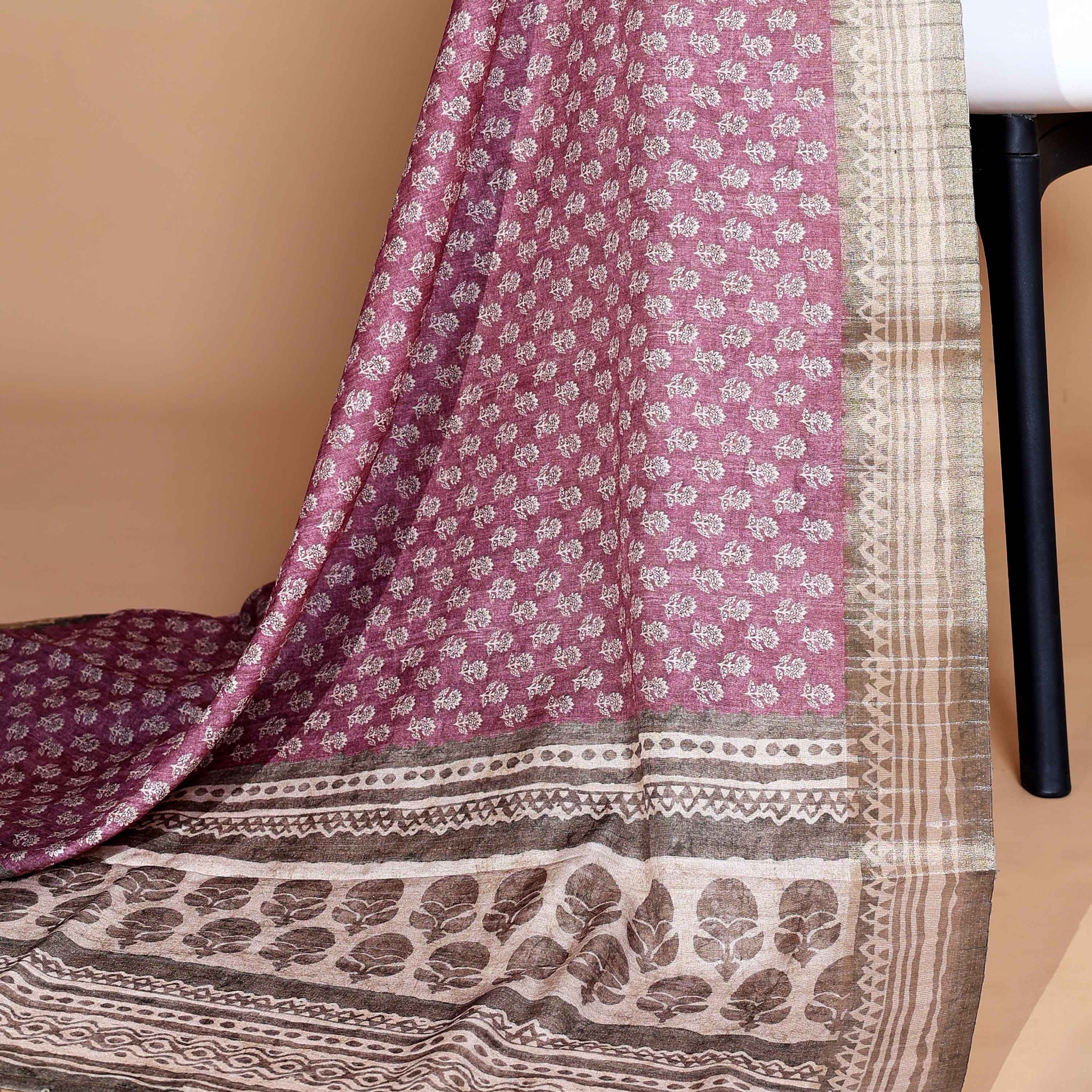 Pink Colour Art Silk Saree with Small Floral Buti Weave and Black Border