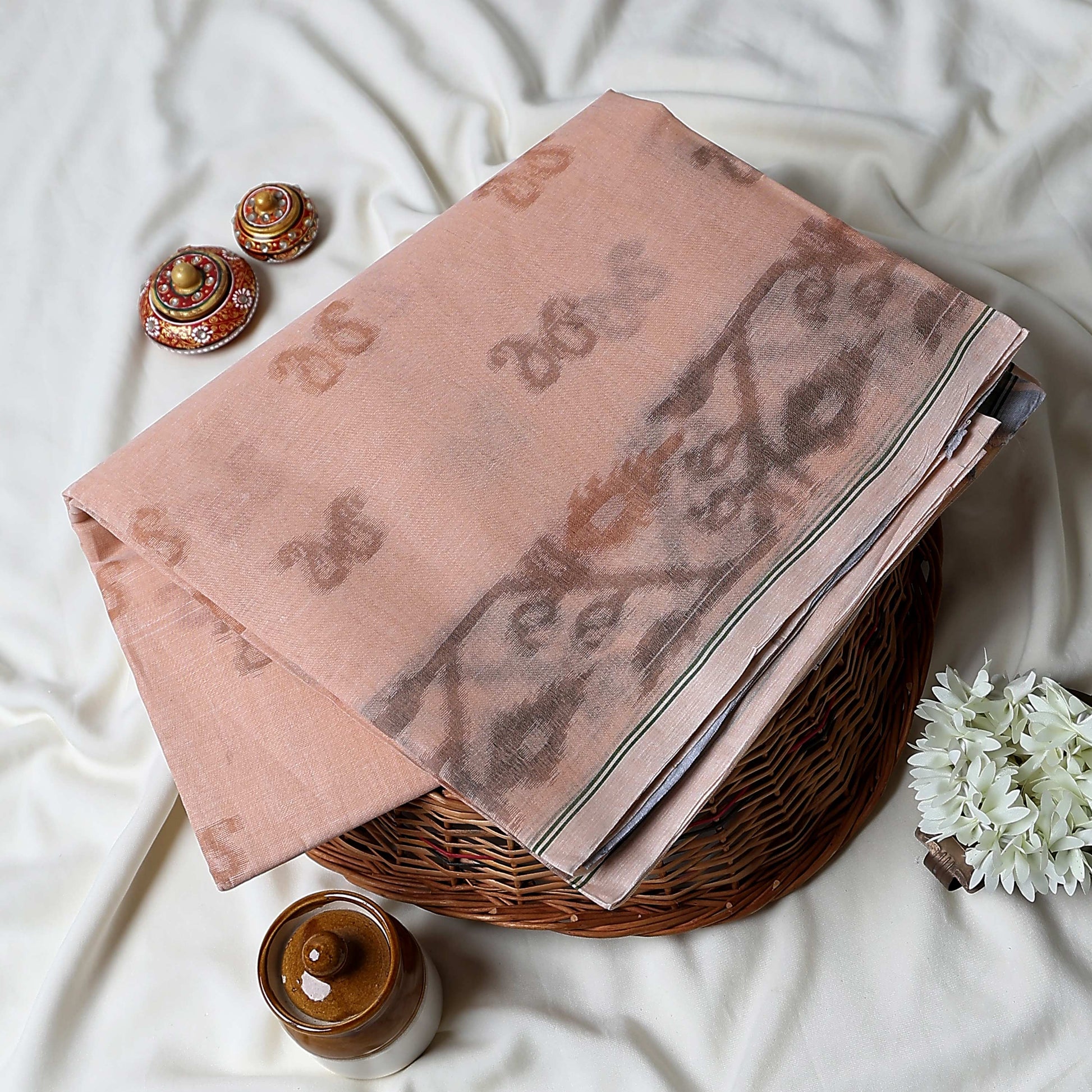 Peach Bengal Cotton Saree With Floral Motifs And Narrow Border, Front View On Display Mannequin

