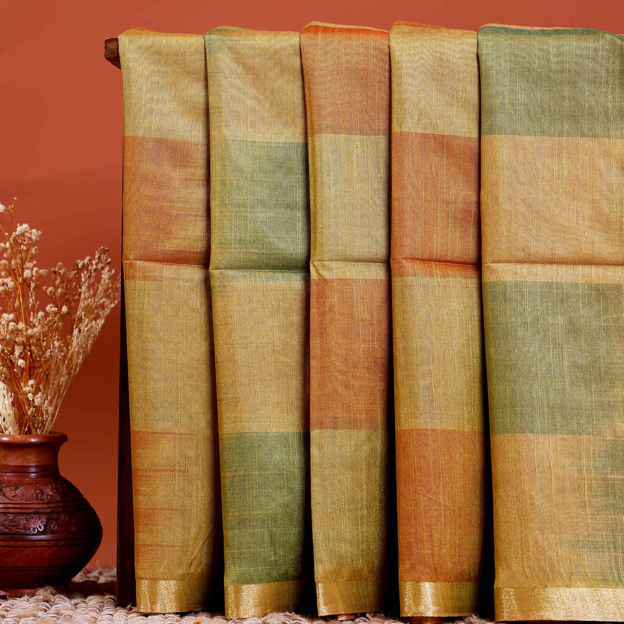 Graceful Semi Silk Saree with Subtle Sheen and Rich Pallu Detail - Olive Green