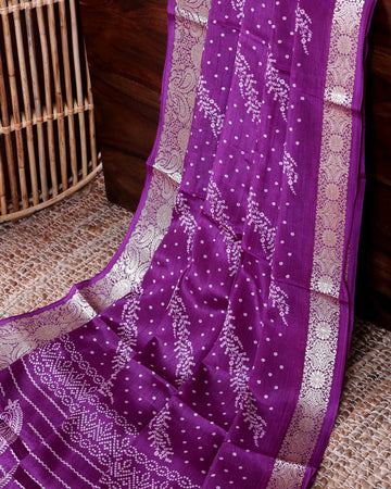 Elegant Dola Silk Saree with Delicate Floral Vine Buti and Intricately Woven Zari Border - Purple