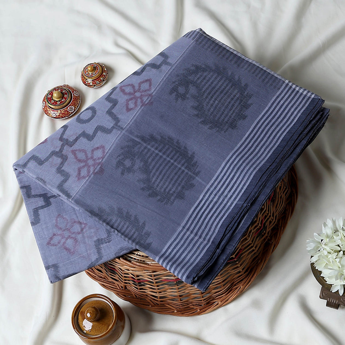 Grey Bengal Cotton Saree For Women | Daily Office Wear Summer Collection | Jeyachandran - Full View