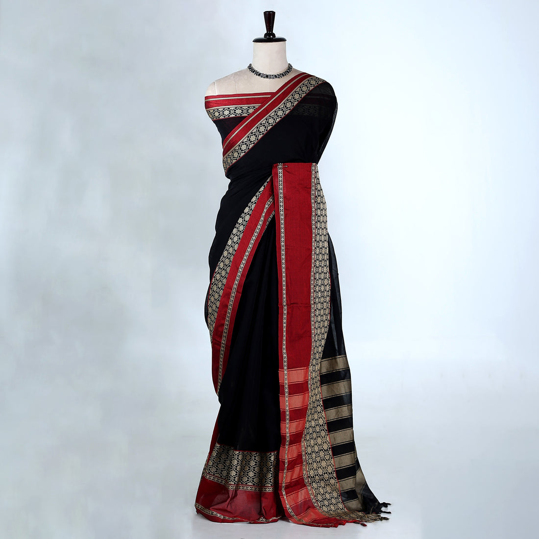 Black Mangalagiri Cotton Saree With Maroon Zari Border And Woven Pallu - Full View