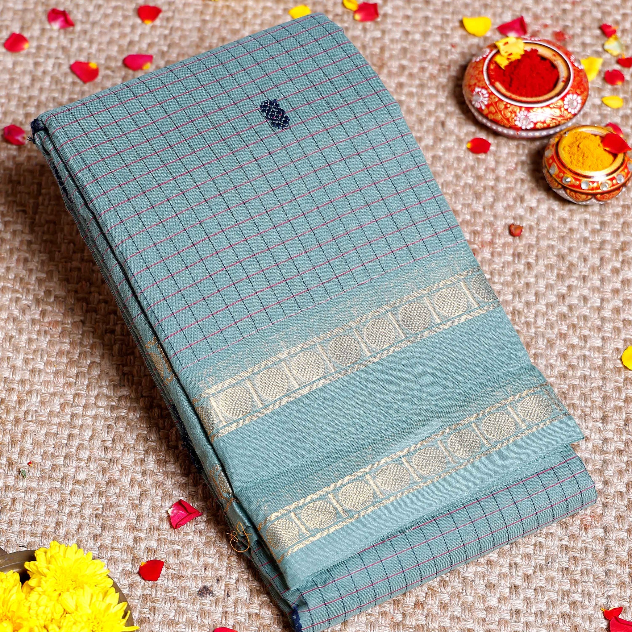 Handloom Sungudi Cotton Saree with Zari Checks and Traditional Border Design - Light Turquoise