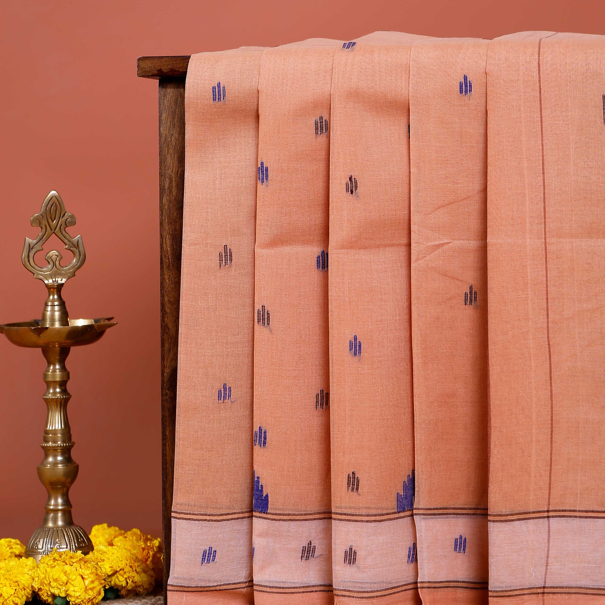 Handloom Bengal Cotton Saree with Traditional Jamdani Motifs and Border Detailing - Peach