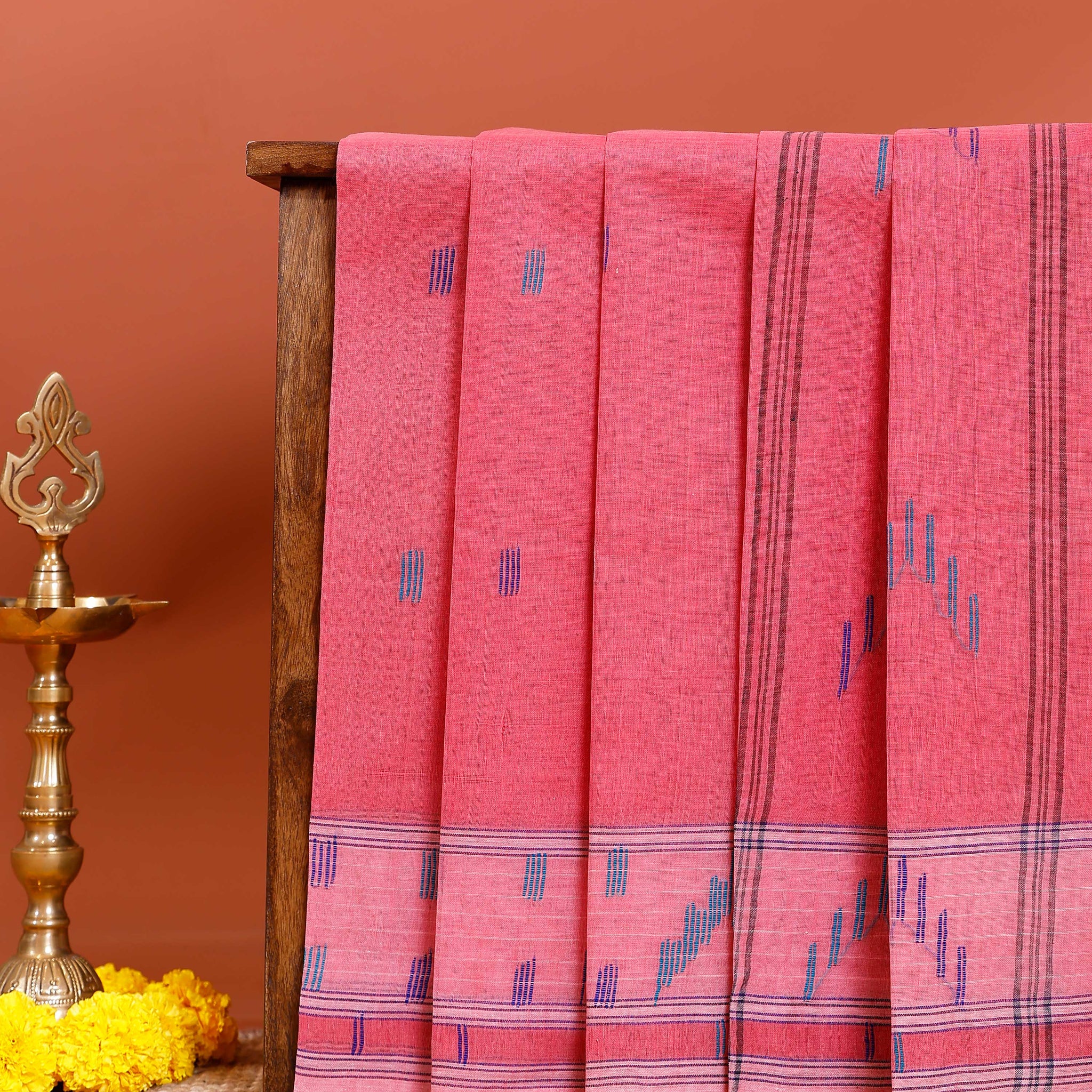 Handloom Bengal Cotton Saree with Traditional Jamdani Motifs and Border Detailing - Red