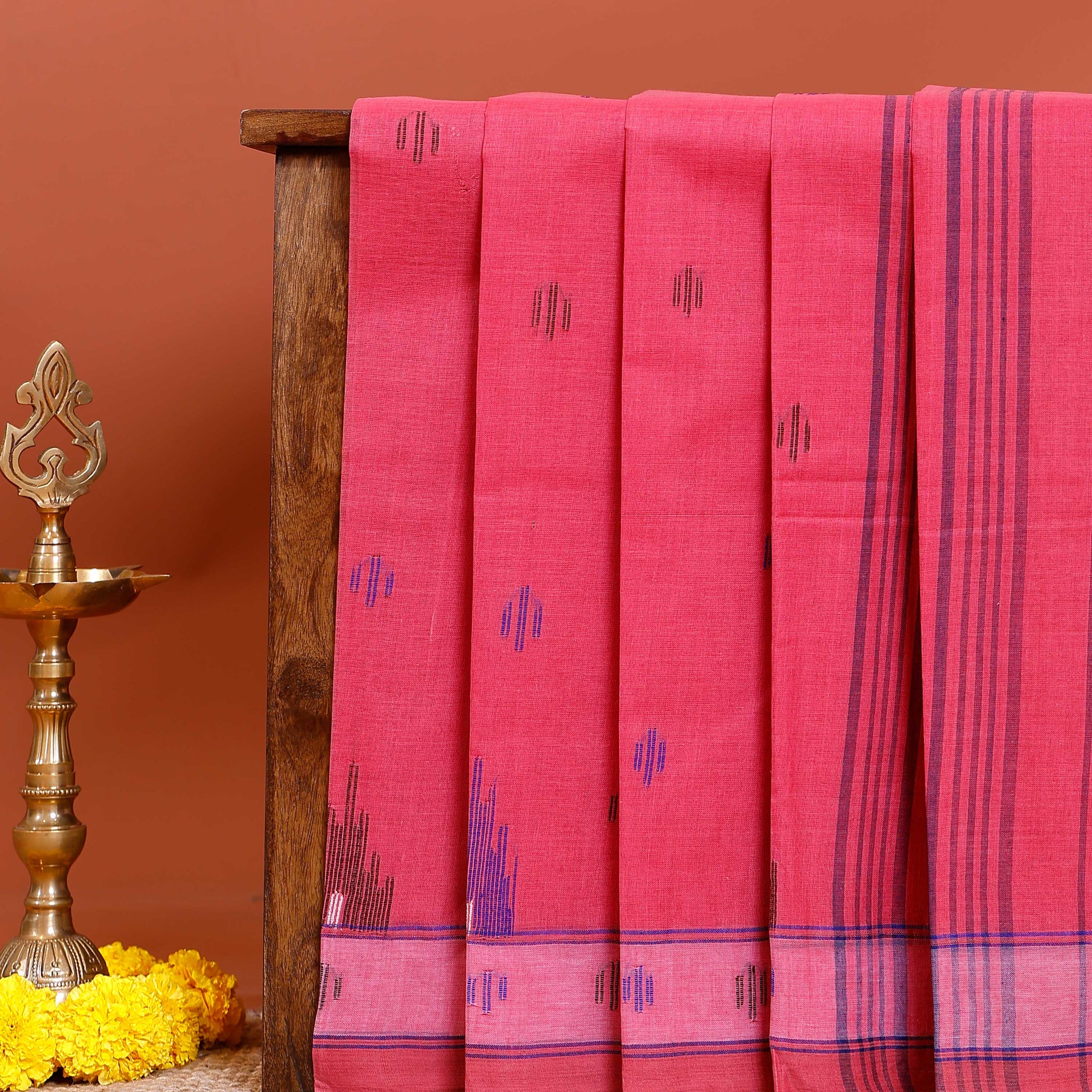 Handloom Bengal Cotton Saree with Traditional Jamdani Motifs and Border Detailing - Red