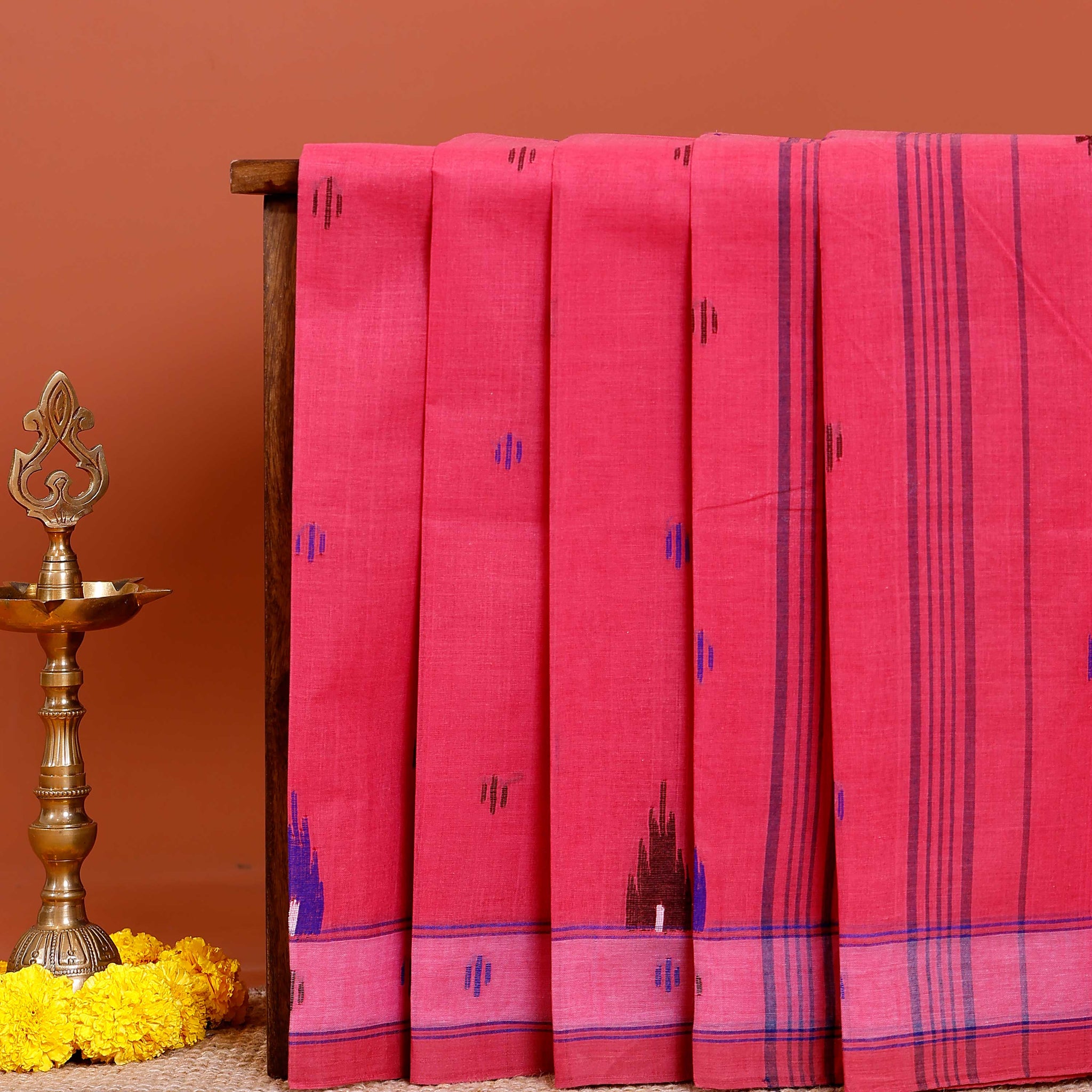Handloom Bengal Cotton Saree with Traditional Jamdani Motifs and Border Detailing - Red