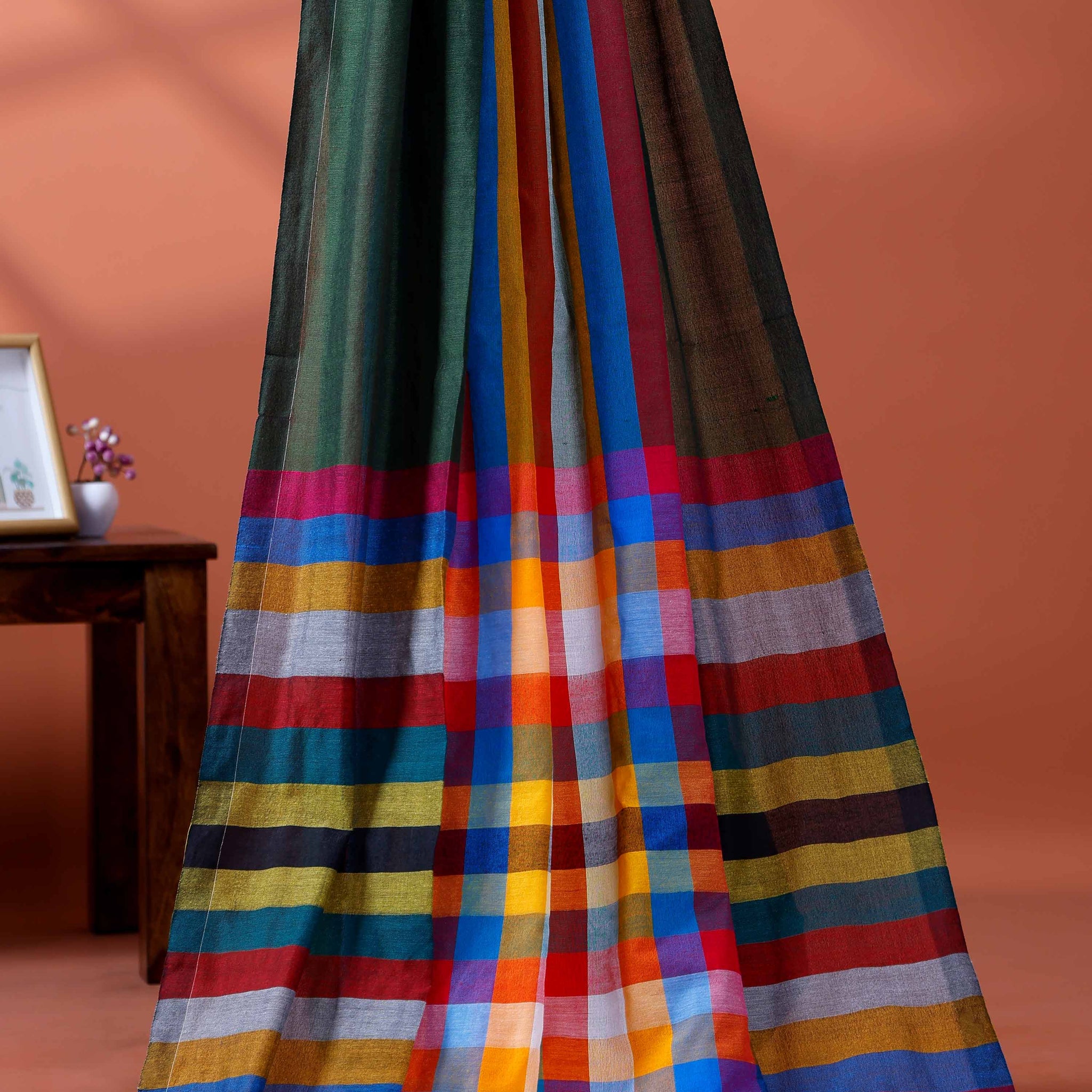 Handloom Mul Mul Cotton Saree with Vertical Stripe Pattern and Decorative Tassels - Green