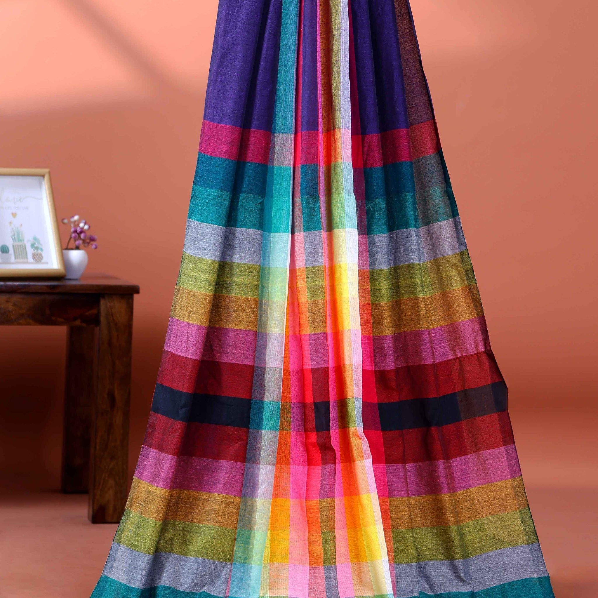 Handloom Mul Mul Cotton Saree with Vertical Stripe Pattern and Decorative Tassels -Blue