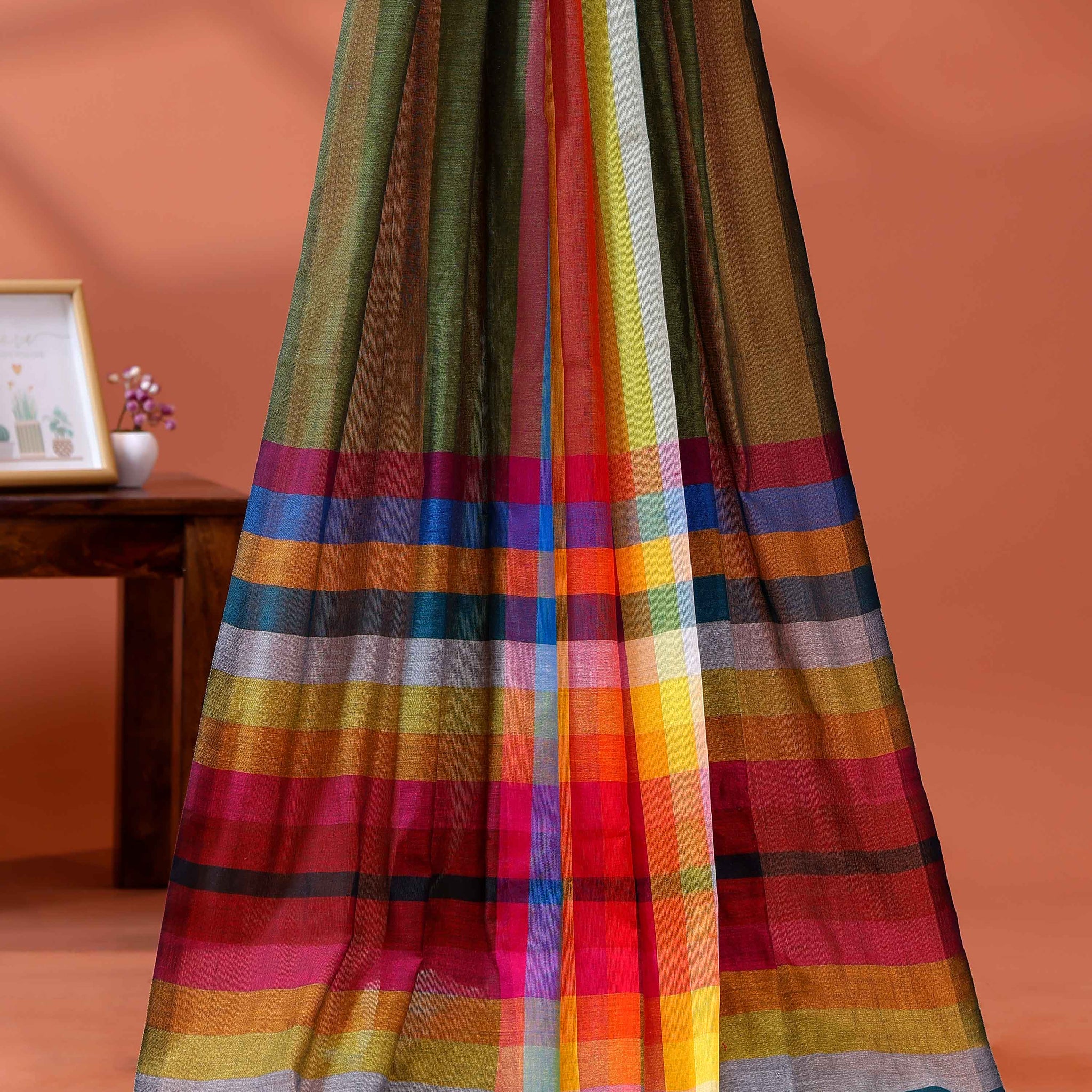 Handloom Mul Mul Cotton Saree with Vertical Stripe Pattern and Decorative Tassels - Green