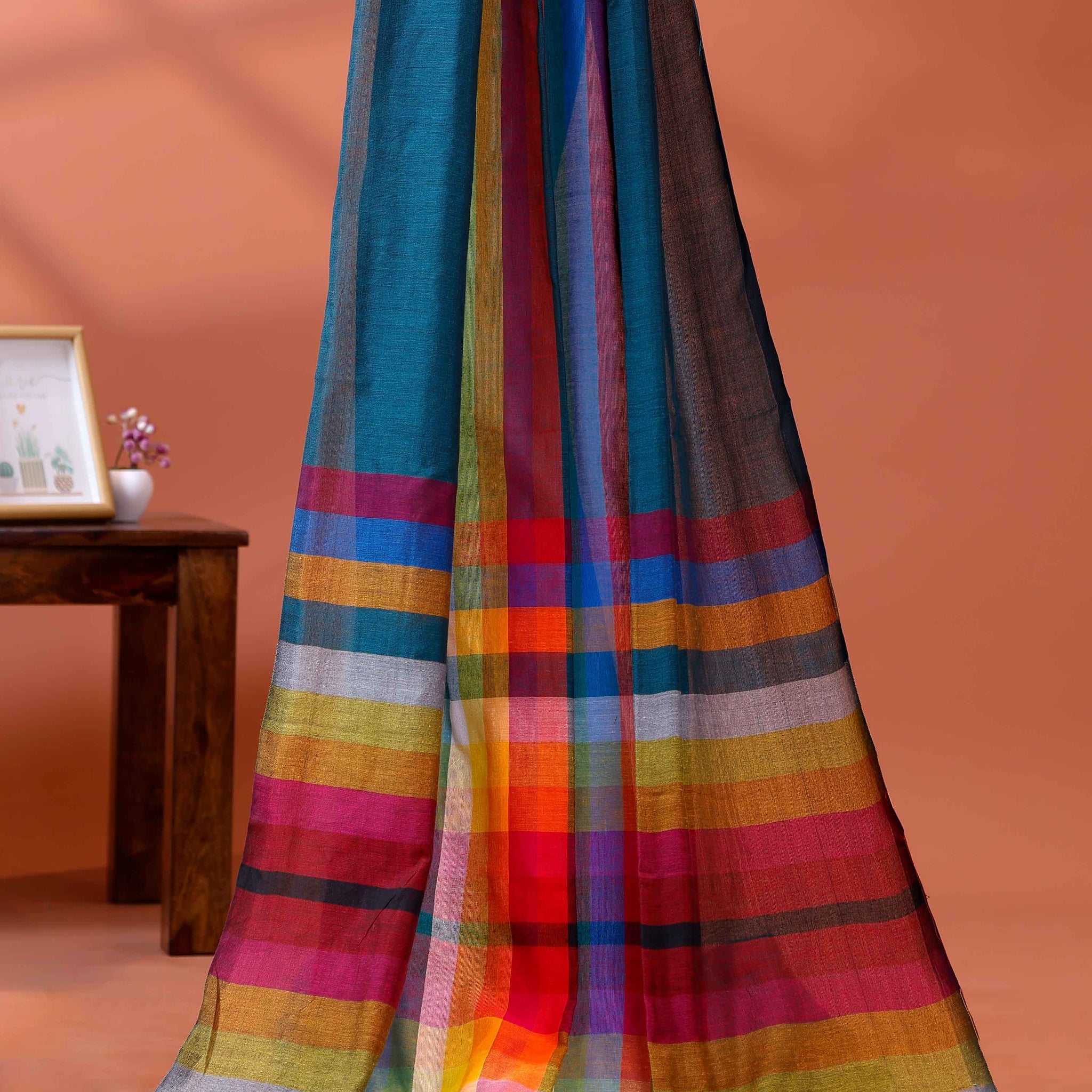 Handloom Mul Mul Cotton Saree with Vertical Stripe Pattern and Decorative Tassels - Teal
