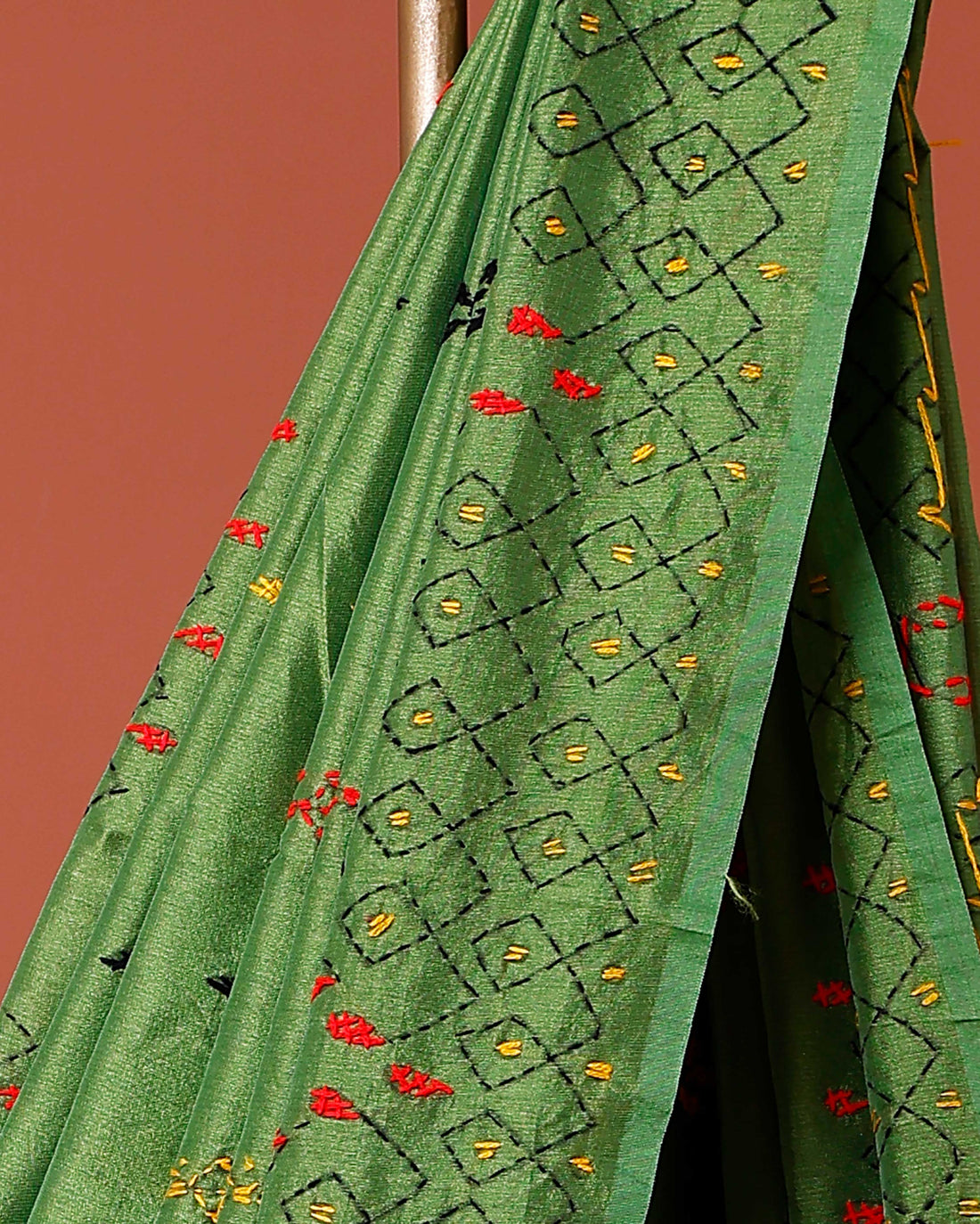 Elegant Kantha Work Saree with Intricate Geometric and Floral Embroidery - Green