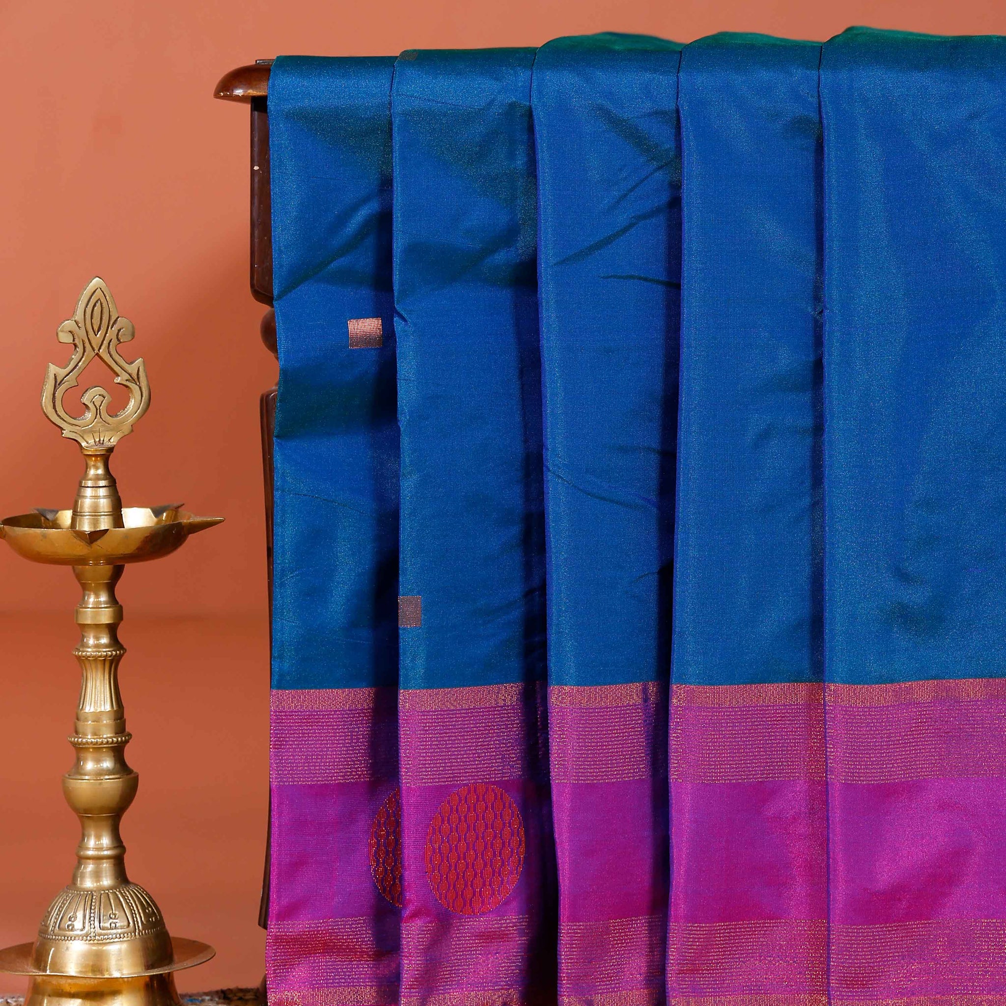 Elegant Handloom Soft Silk Saree with Traditional Motifs & Contrasting Border - Blue