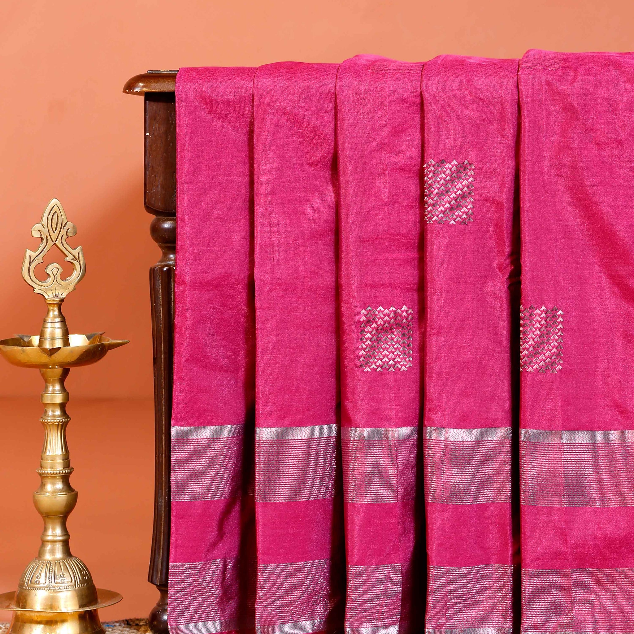 Elegant Handloom Soft Silk Saree with Intricate Zari Woven Motifs and Border - Pink