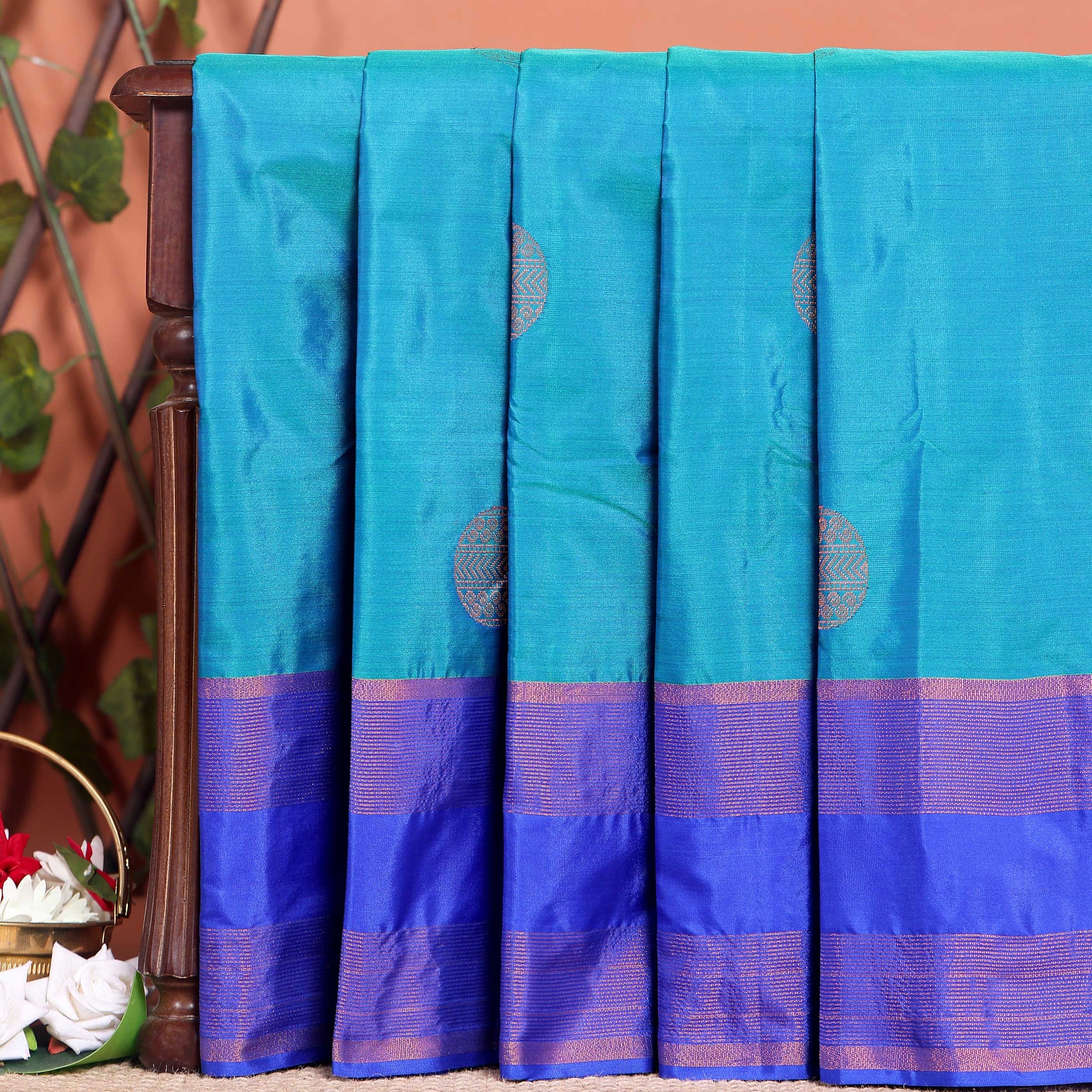 Classic Handloom Soft Silk Saree with Intricate Zari Work and Brocade Pallu - Blue