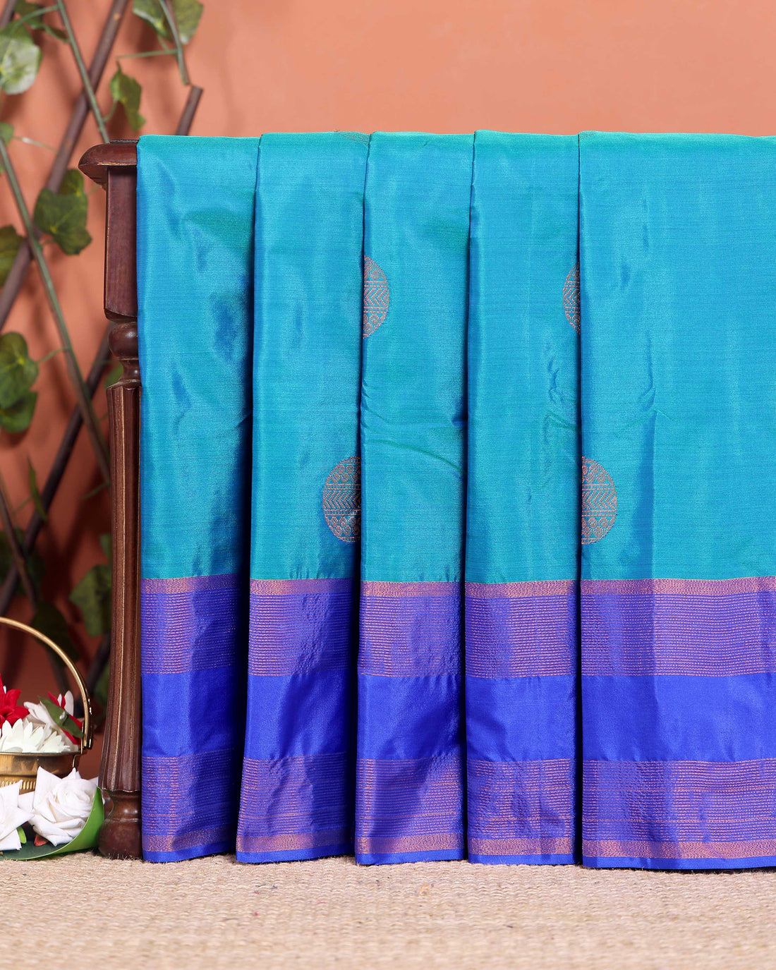 Classic Handloom Soft Silk Saree with Intricate Zari Work and Brocade Pallu - Blue