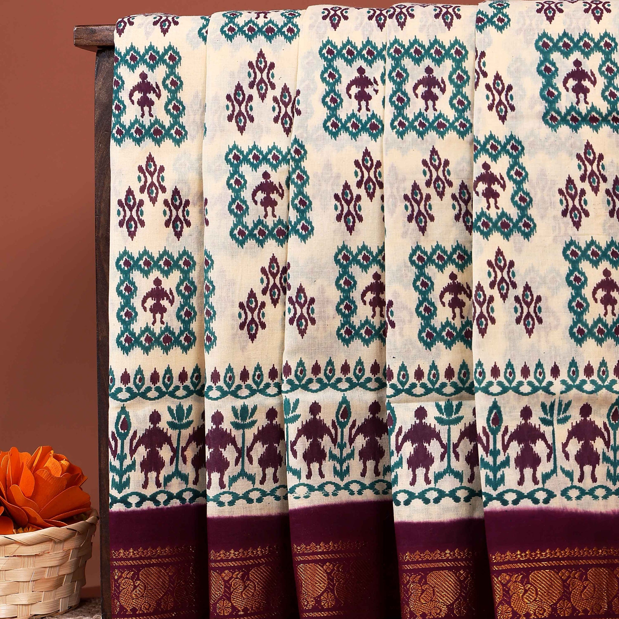 Classic Ikkat Style Printed Sungudi Cotton Saree with Intricate Border - Cream