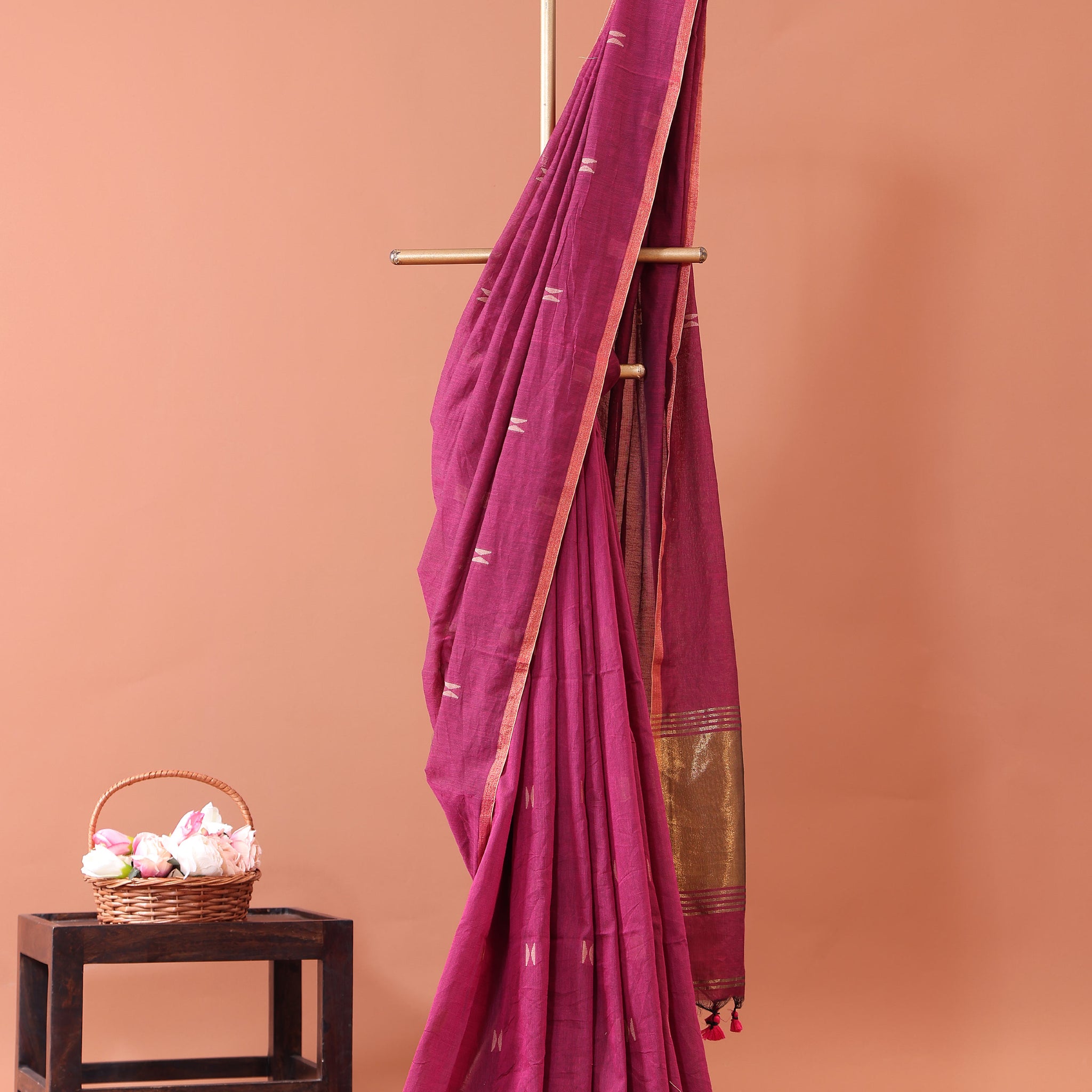 Classic Semi Silk Cotton Saree Golden Zari Border and All-Over Thread Motifs - Onion Pink