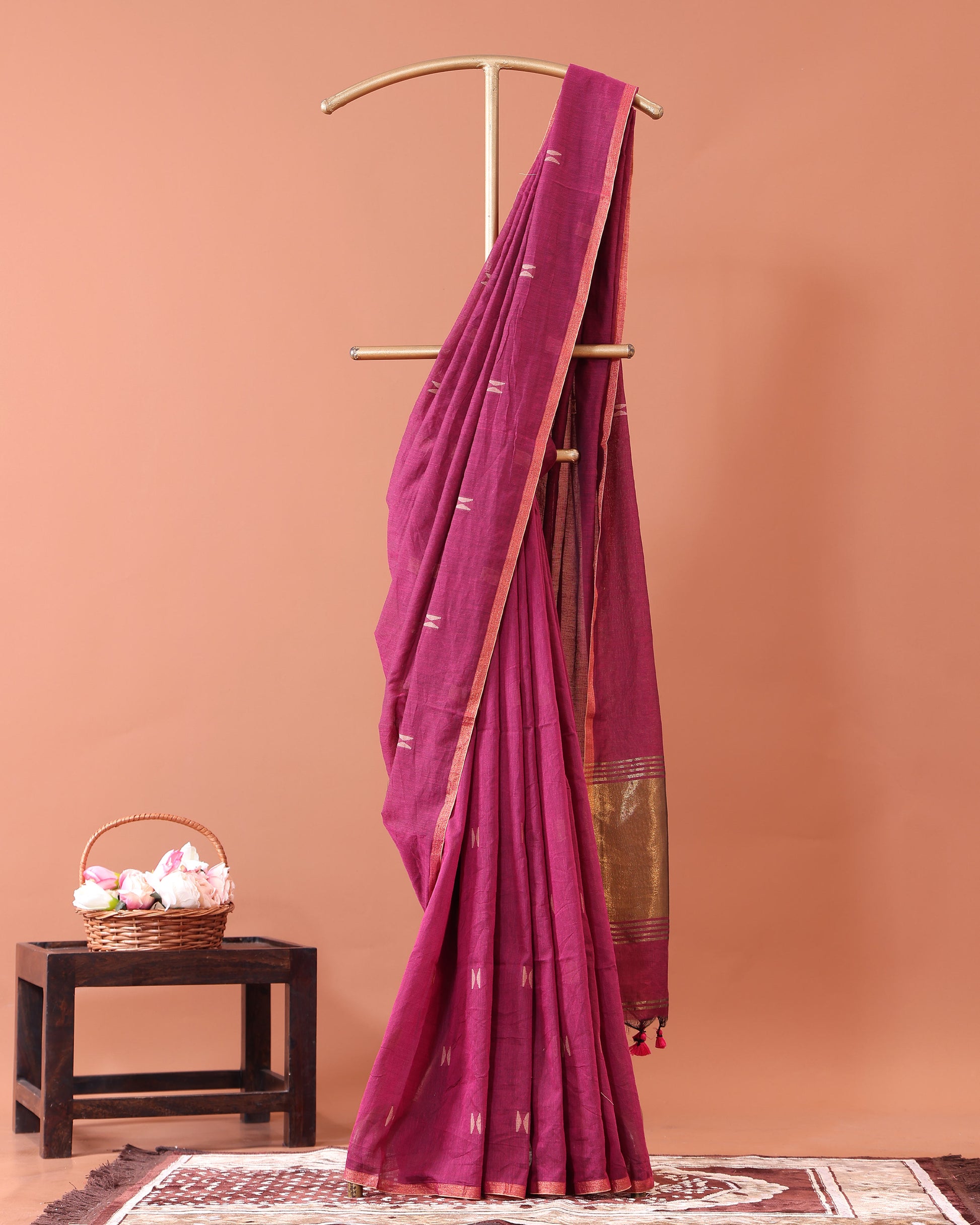 Classic Semi Silk Cotton Saree Golden Zari Border and All-Over Thread Motifs - Onion Pink